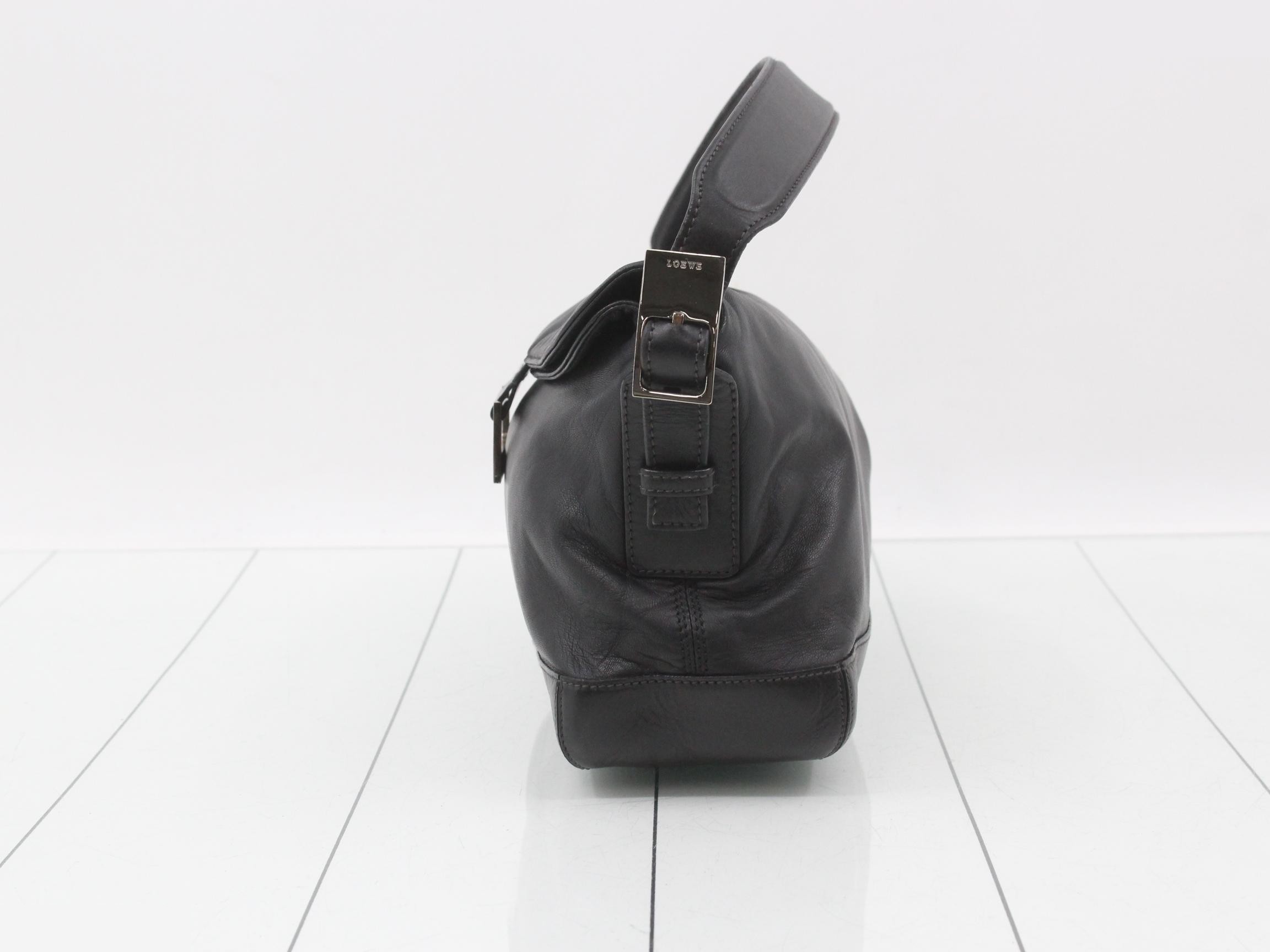 Logo plate, leather, black, one-shoulder bag, 347 — view 3