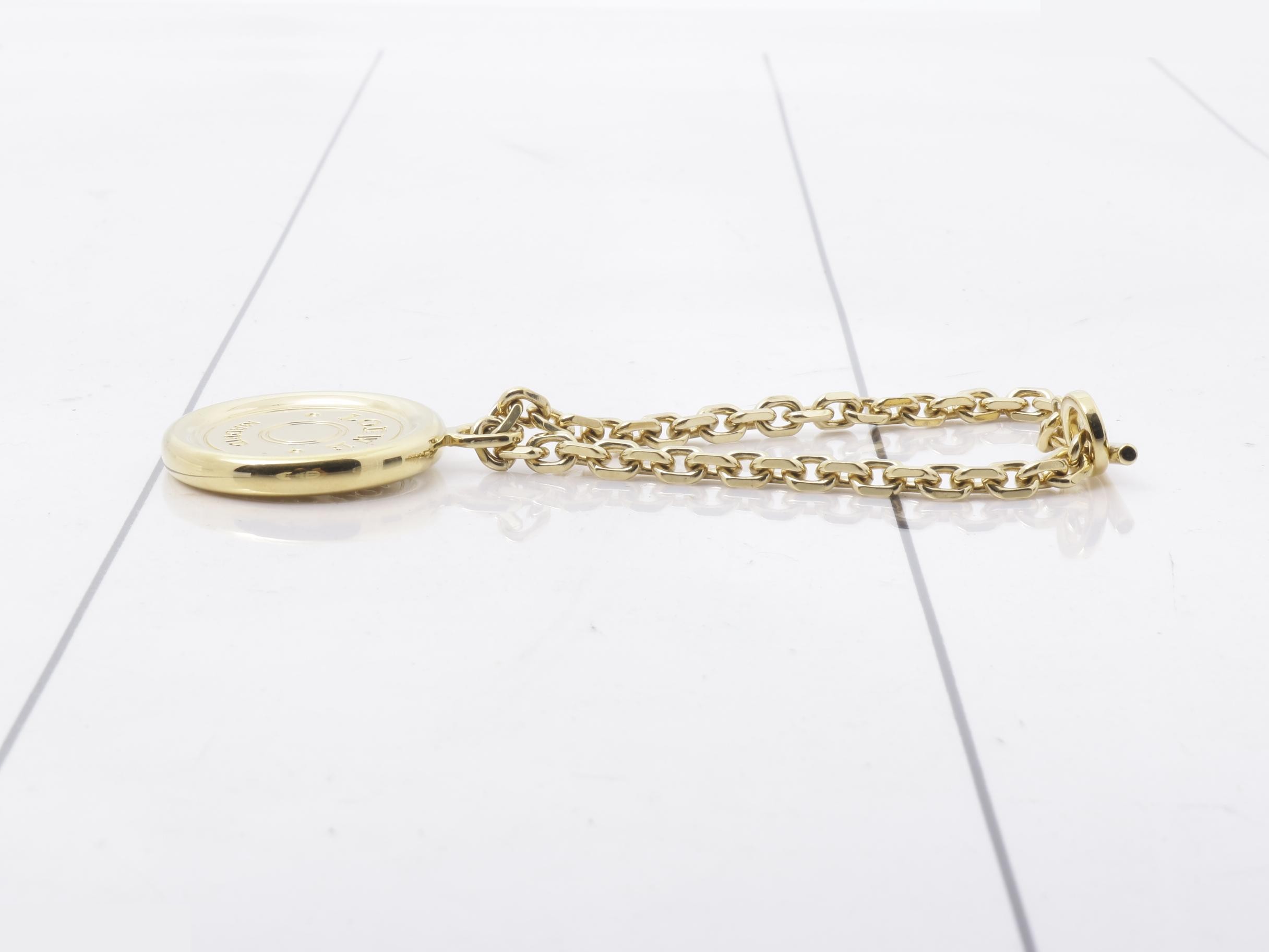Circle logo keychain — view 3