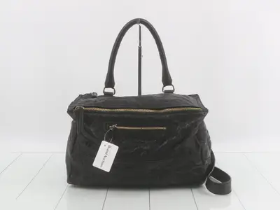 Hand Pandora Black Leather