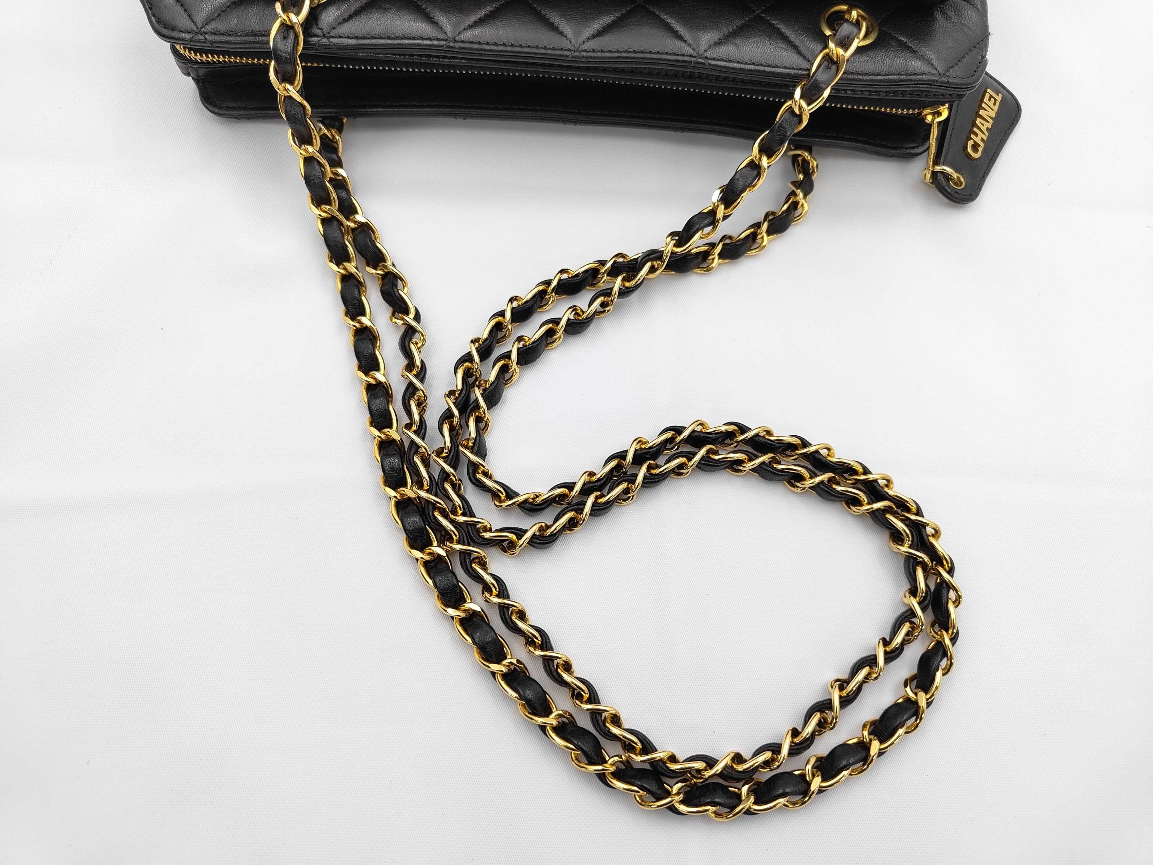Matelassé Outside Flap Turnlock Chain Bag — view 3