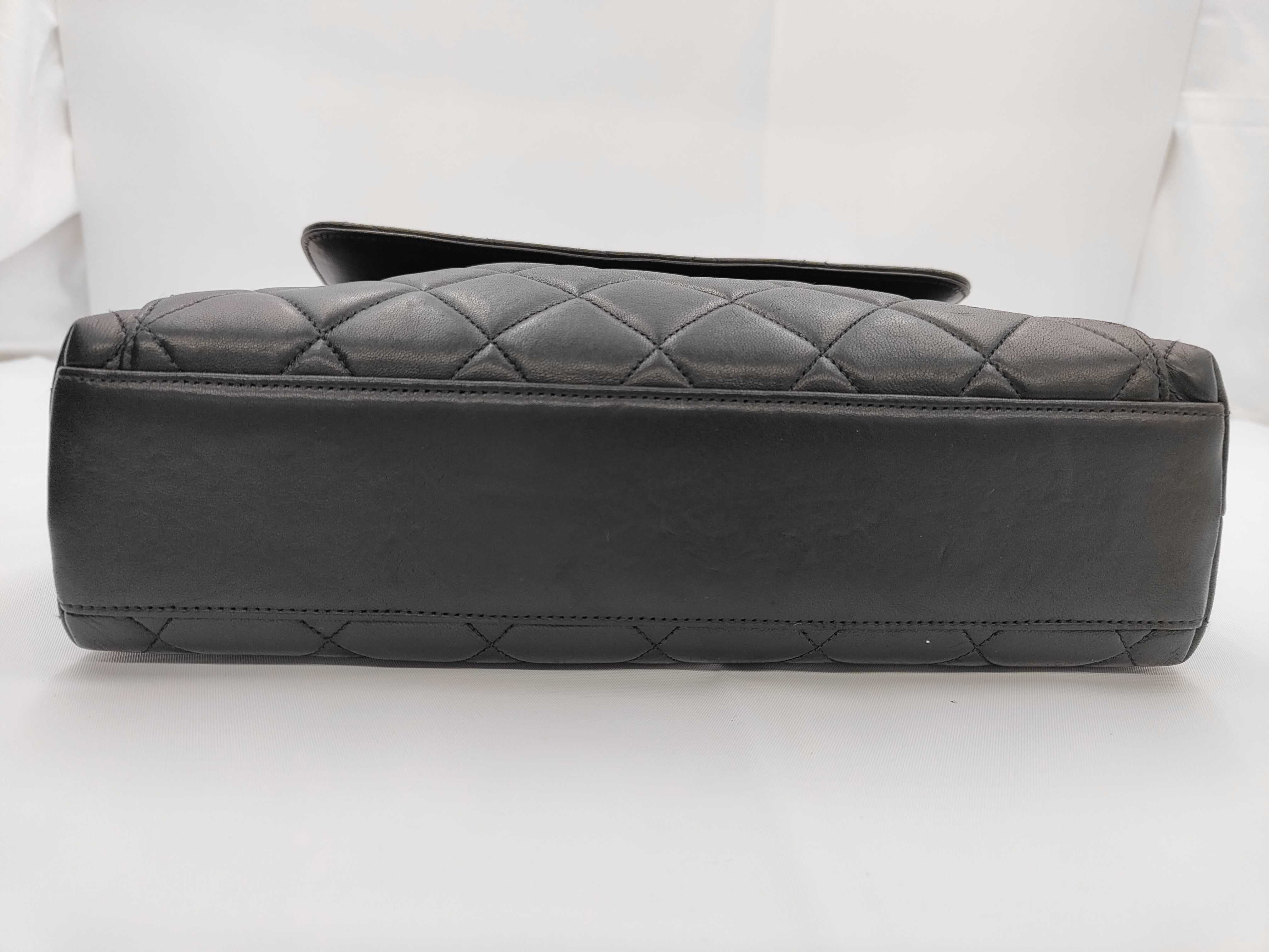 Matelassé Outside Flap Turnlock Chain Bag — view 5
