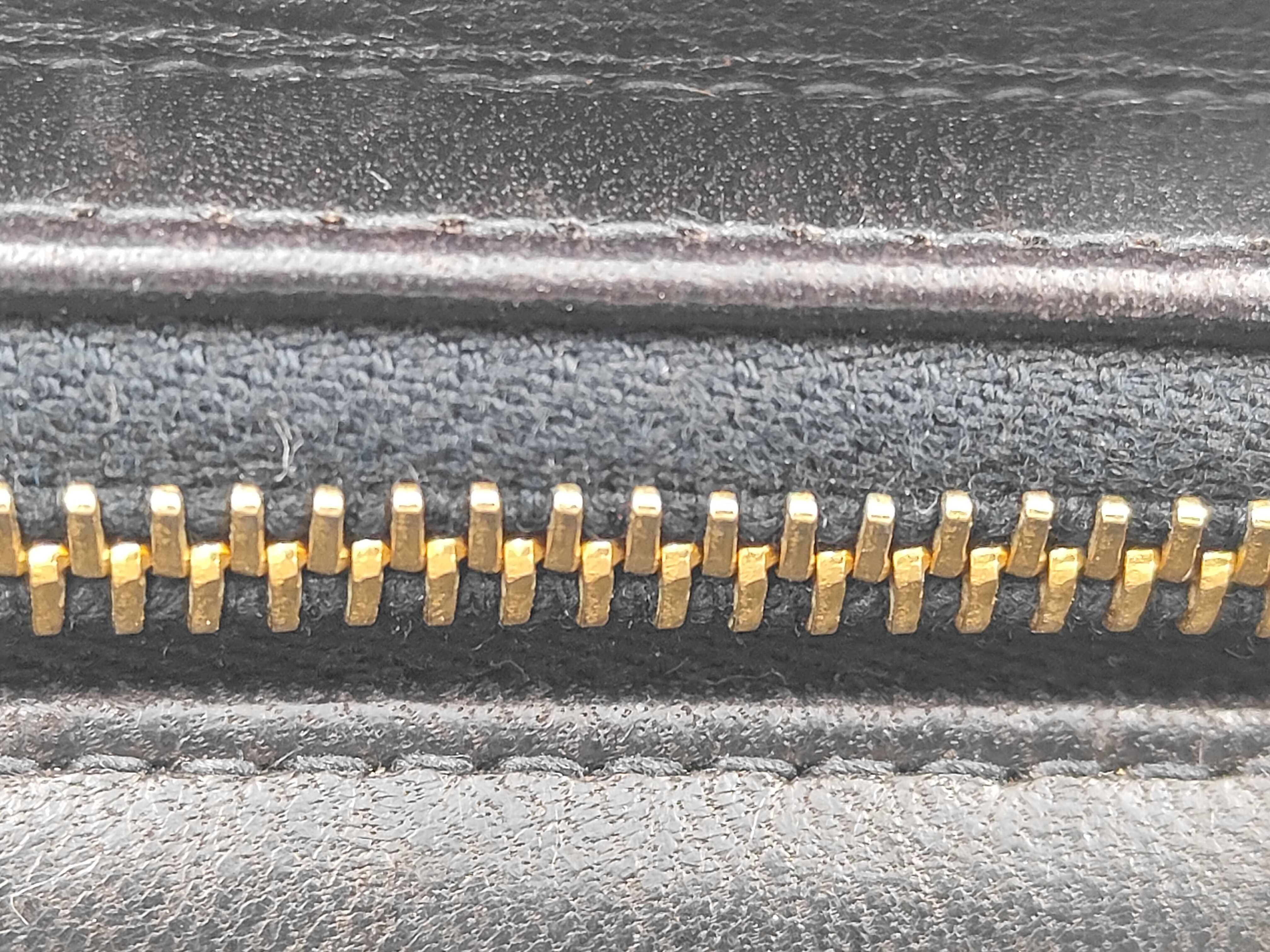 Matelassé Outside Flap Turnlock Chain Bag — view 7