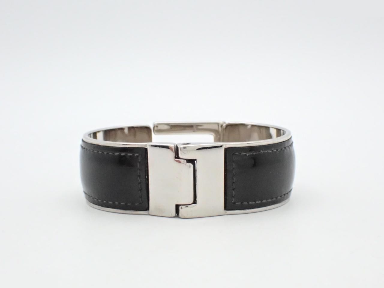 Gold clasp bracelet, wrist circumference approximately 18 cm — view 2