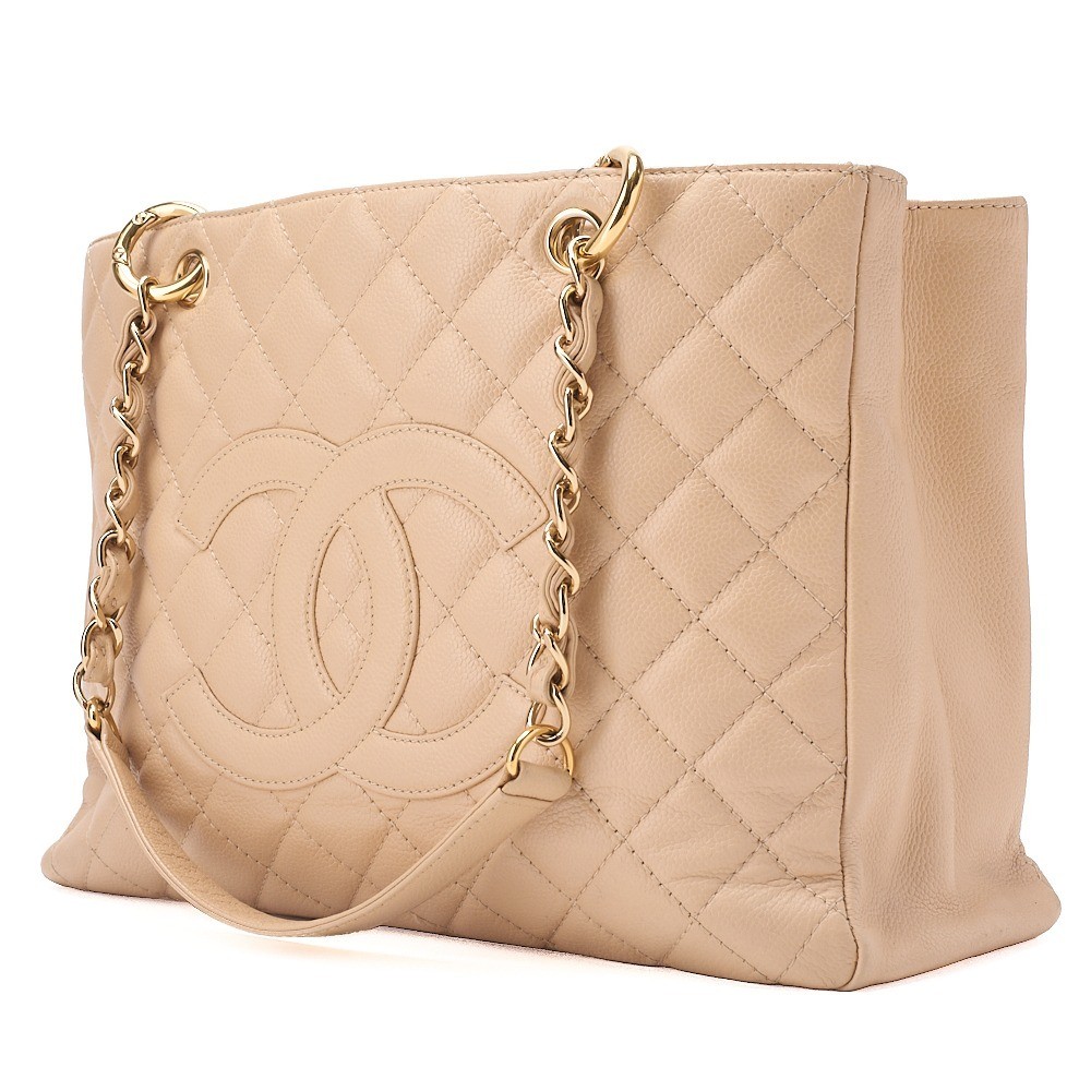 Caviar leather Matelassé GST chain shoulder bag, beige, gold hardware. — view 4