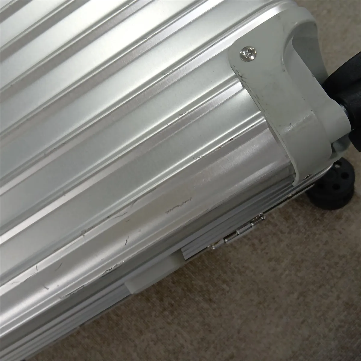 [Individually packaged] Rimowa Classic Check-in L Aluminum Carry-on Suitcase, Silver, Combination Lock 555 — view 14