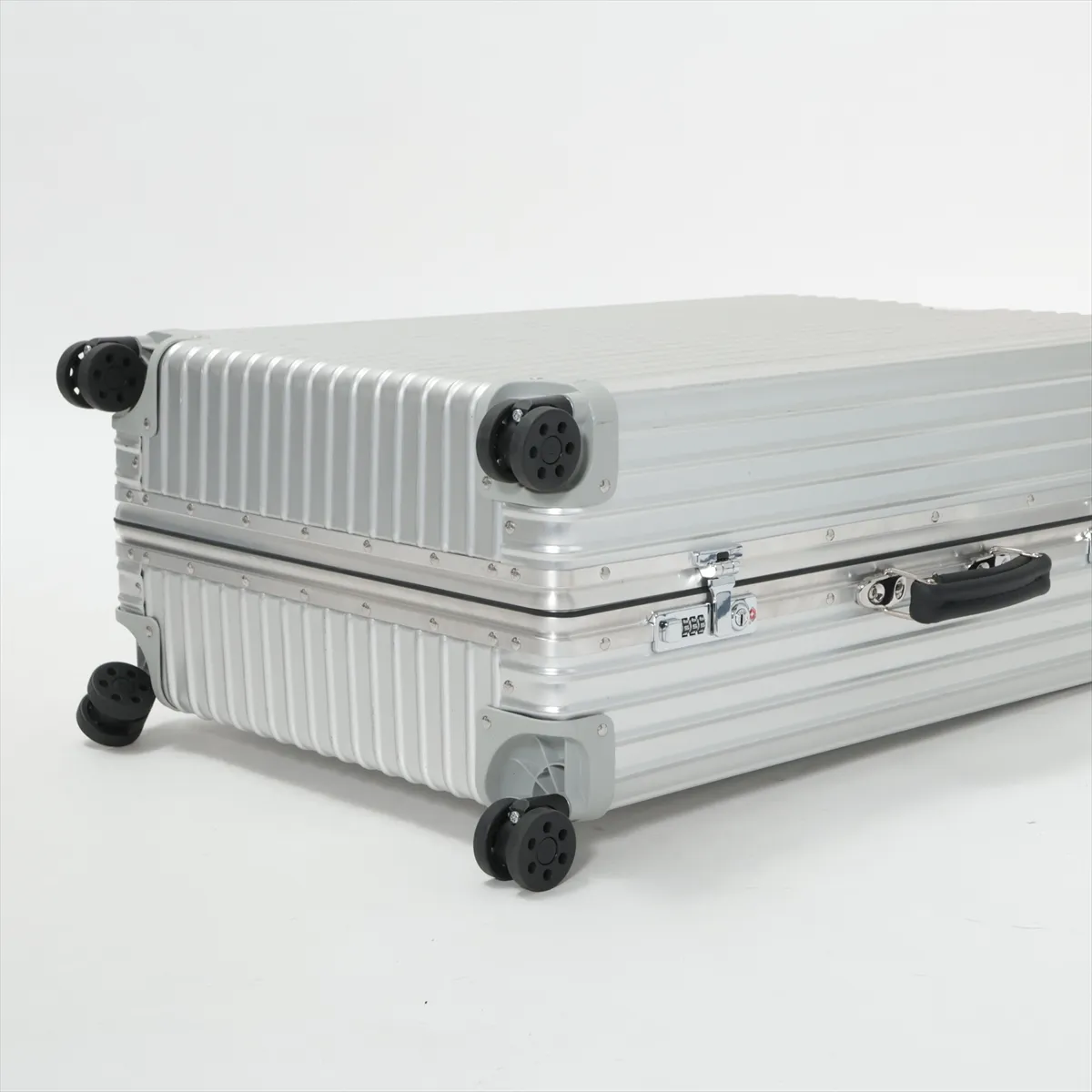 [Individually packaged] Rimowa Classic Check-in L Aluminum Carry-on Suitcase, Silver, Combination Lock 555 — view 3
