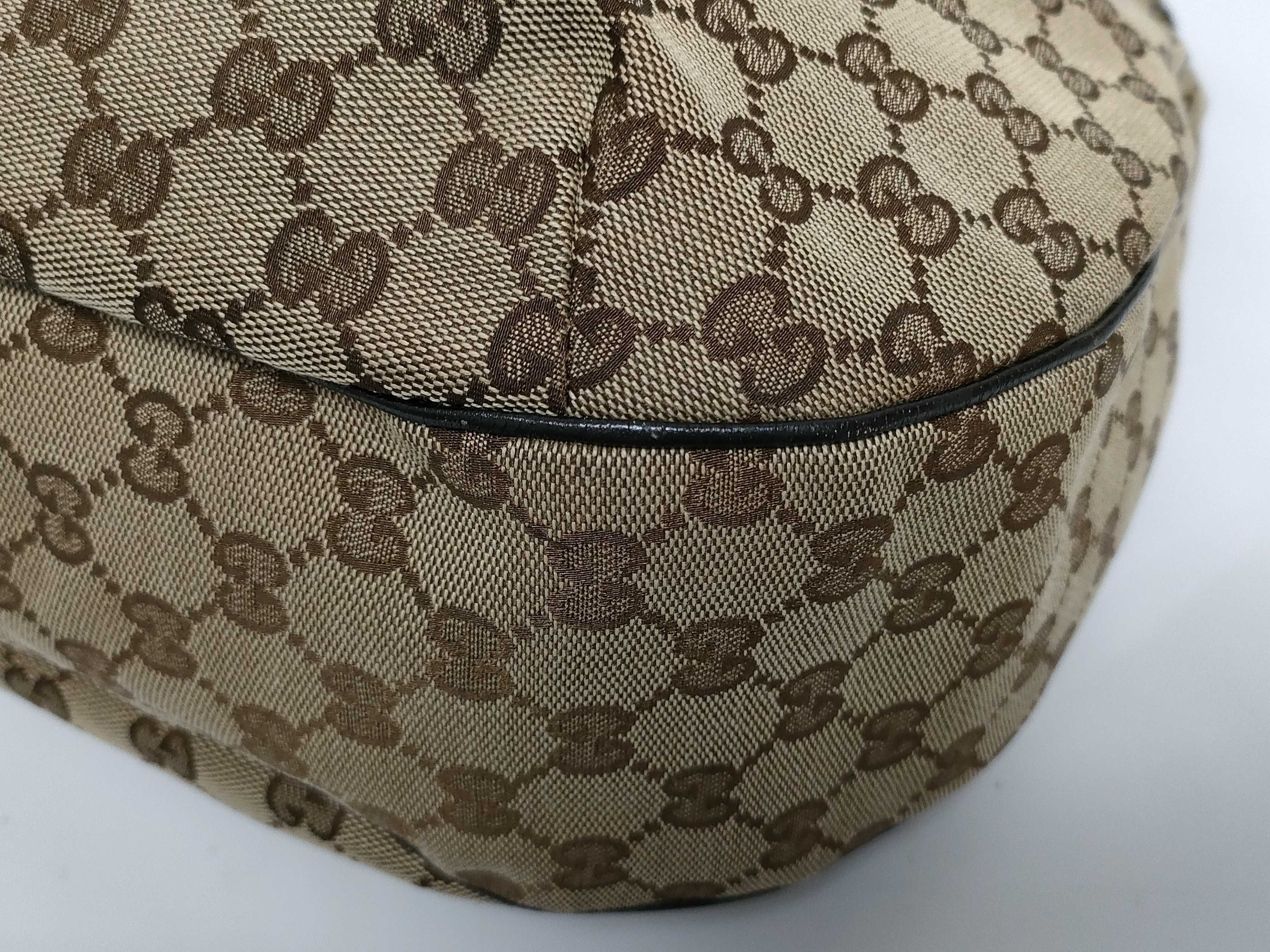 GG Canvas Gucci 211604 One Shoulder Bag GG Canvas Shoulder Bag — view 4