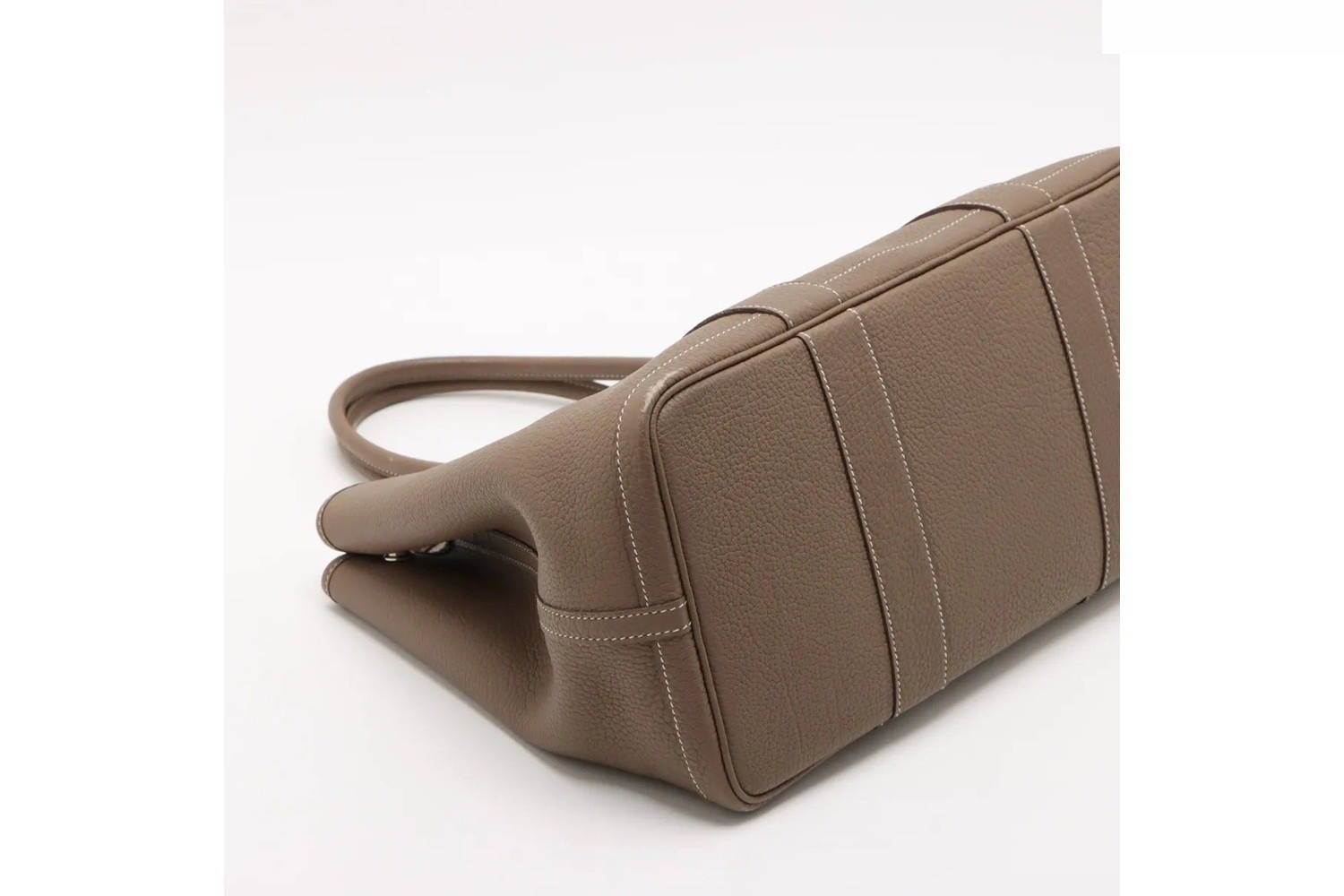 B Stamped, manufactured in 2023, Garden Party PM, Negonda Etoupe Leather — view 4