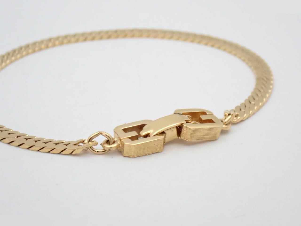 Gold bracelet, wrist size approximately 18cm — view 3