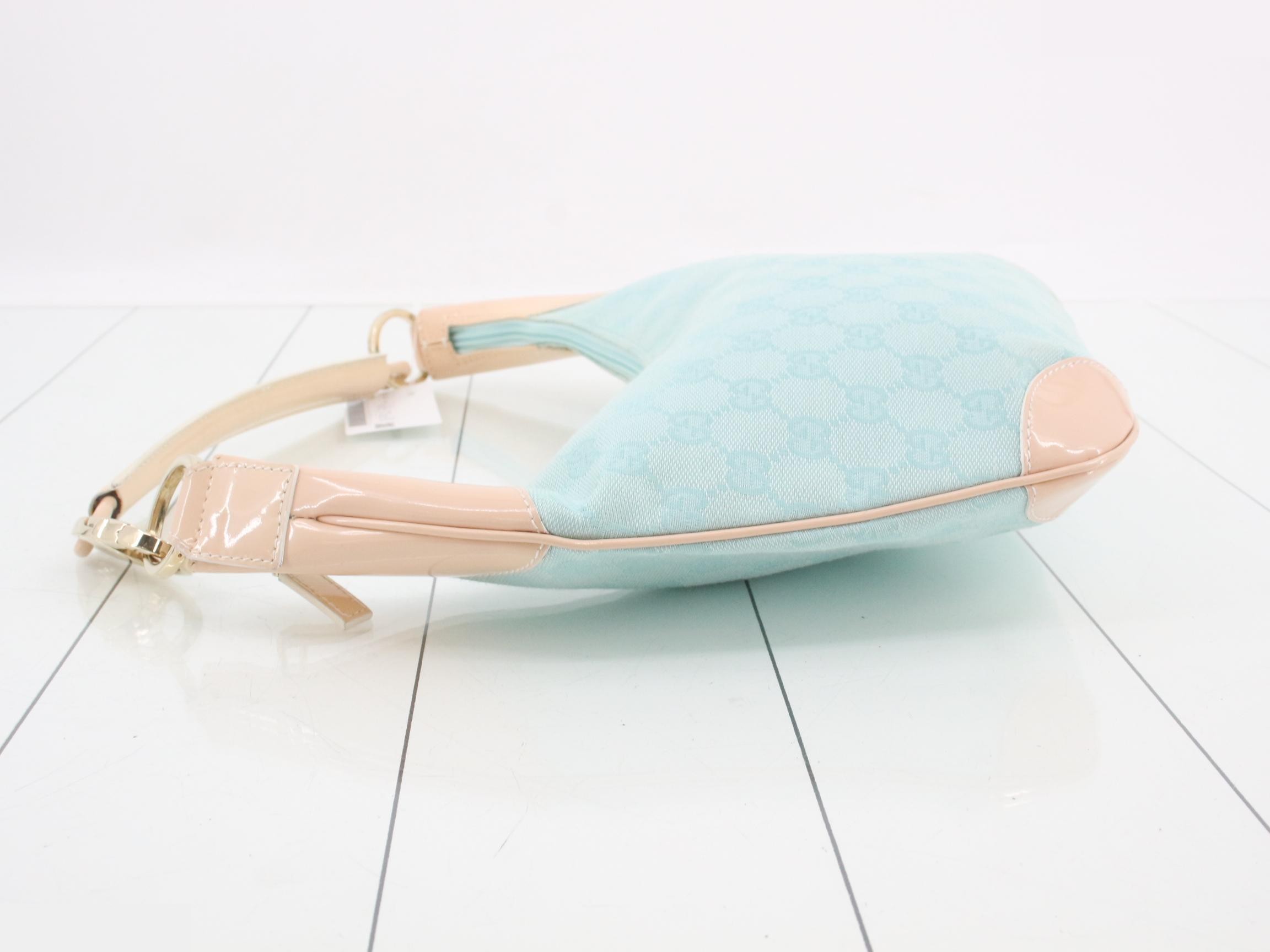 GG Canvas One-Shoulder Bag — view 4