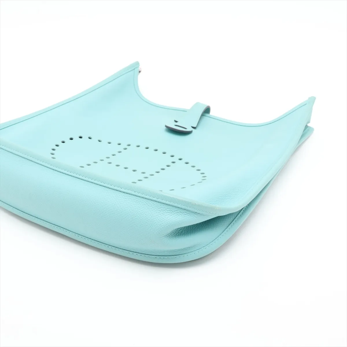 Evelyne 3 29 PM, Veau Epsom leather, Blue Atoll, silver hardware. (Model: 2015) — view 3