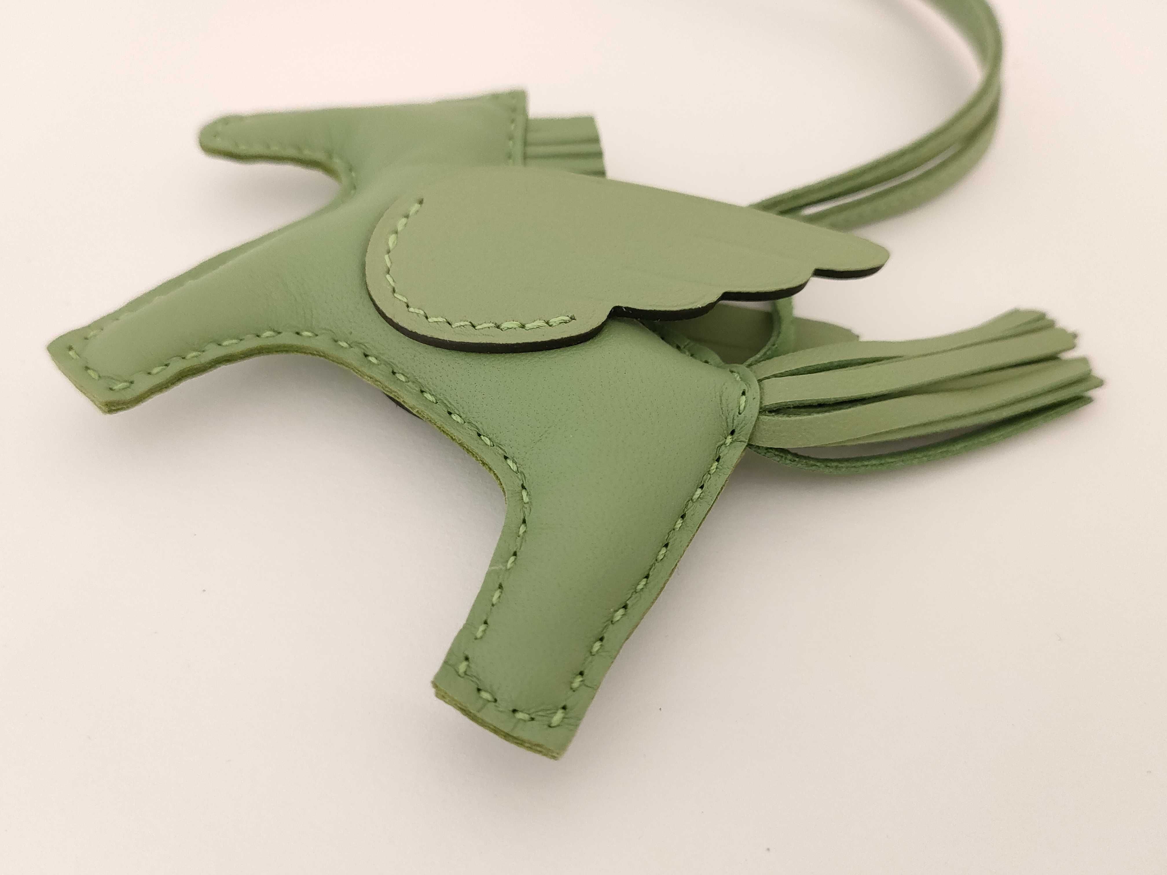 Pegasus PM Vert Cricket B stamp Hermes Unused Charm — view 5