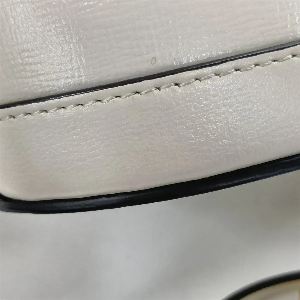 Horsebit 1955 Leather Shoulder Bag, White, 602118 — view 11