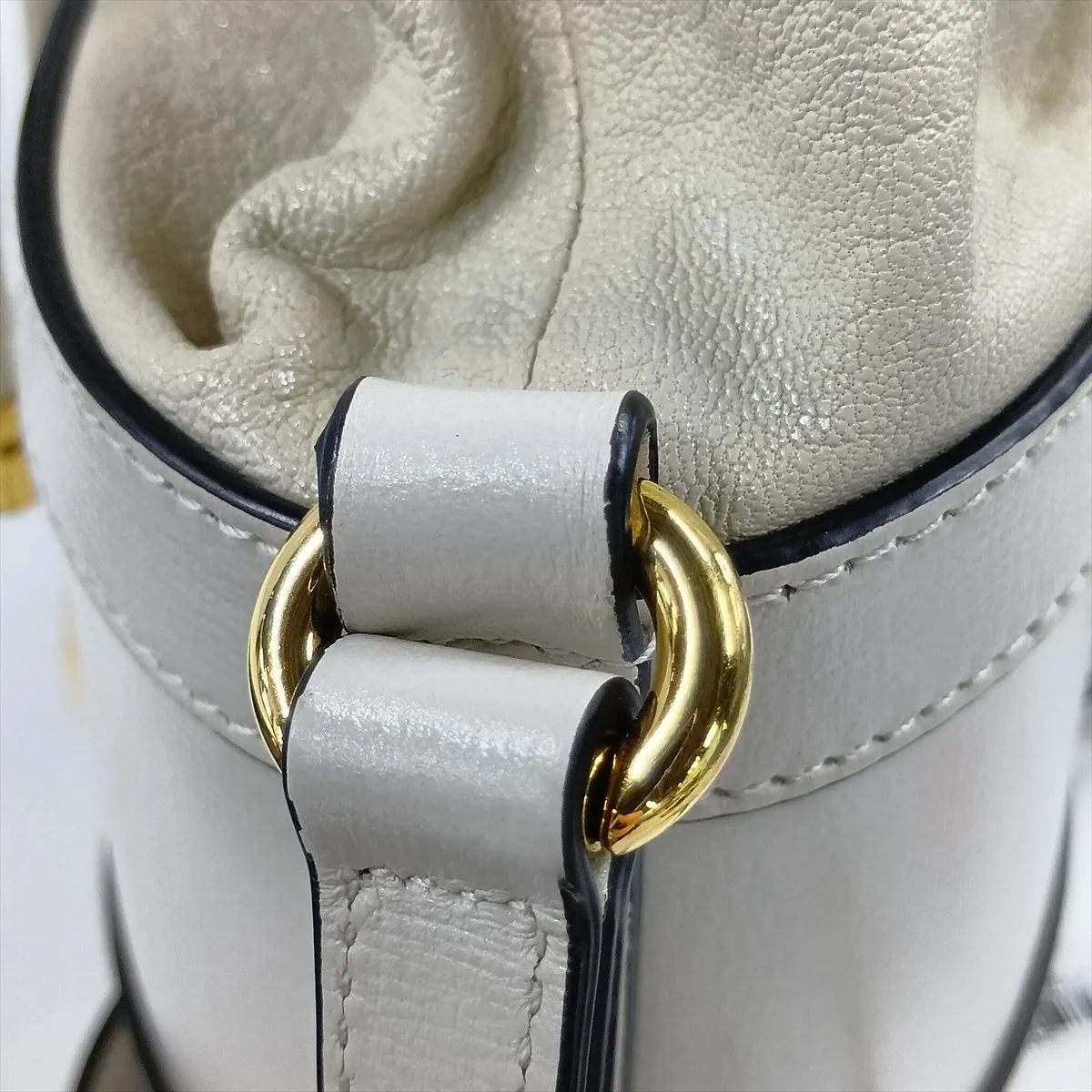 Horsebit 1955 Leather Shoulder Bag, White, 602118 — view 12