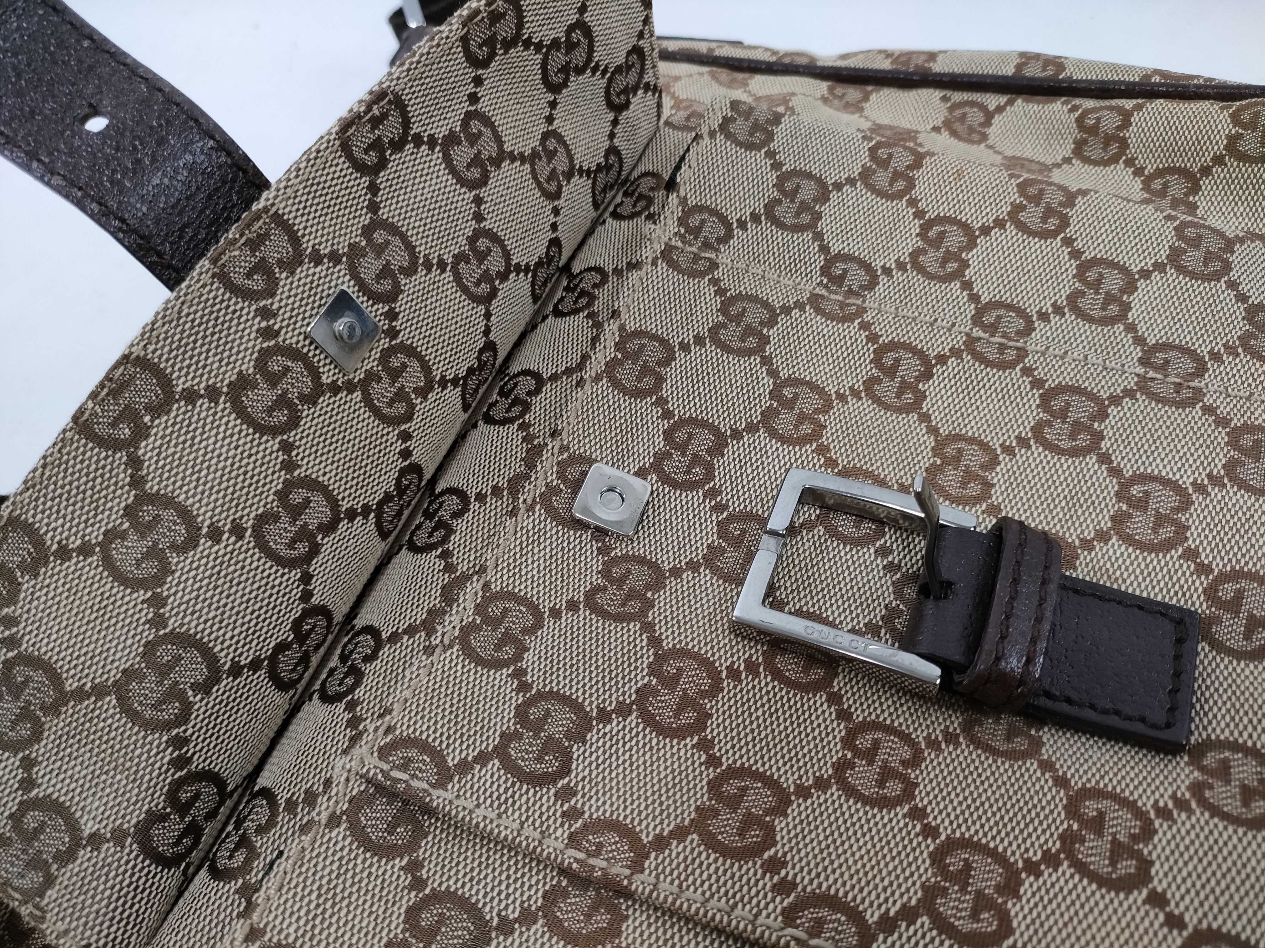 GG Canvas Shoulder Bag — view 15
