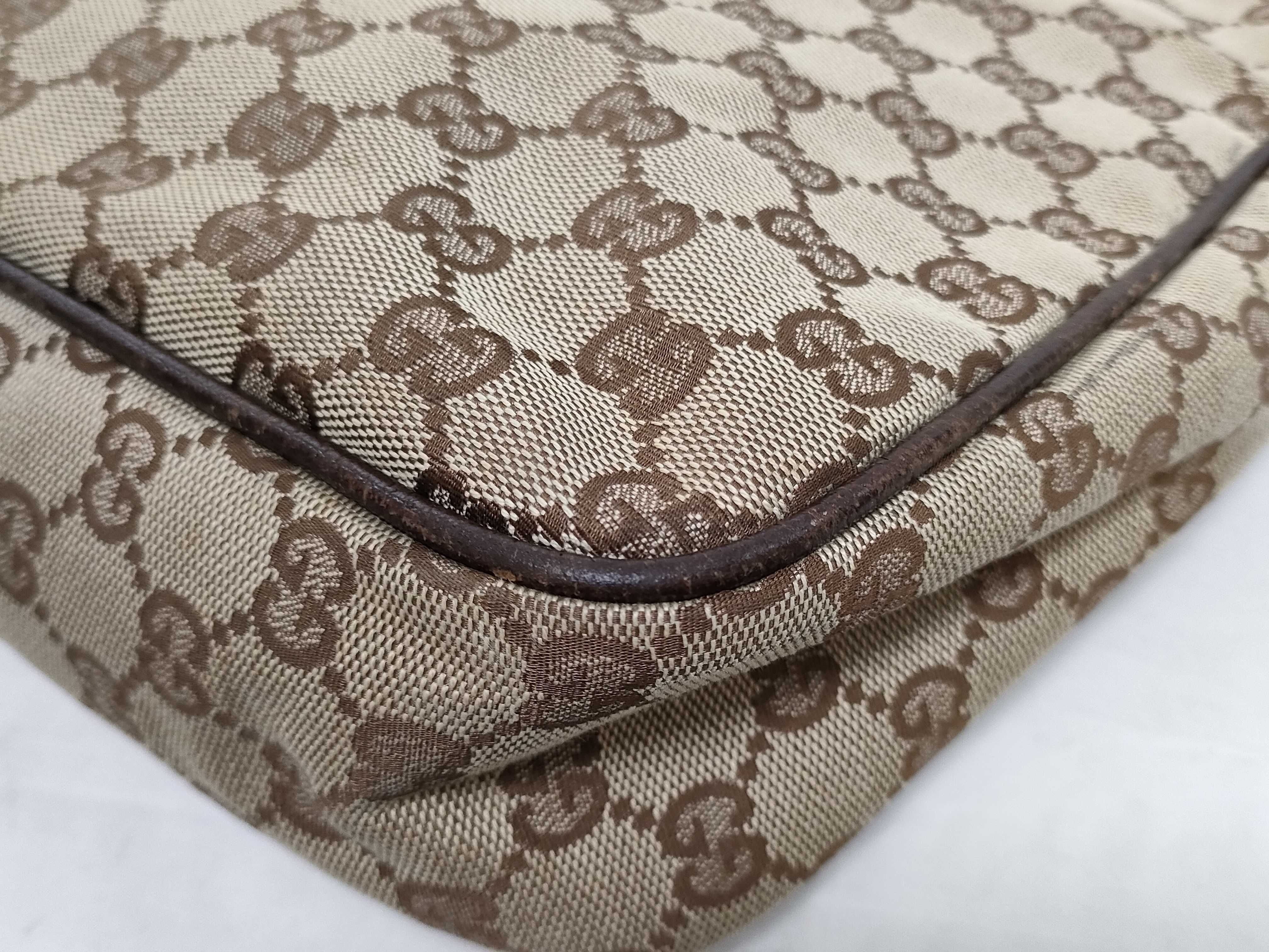 GG Canvas Shoulder Bag — view 4