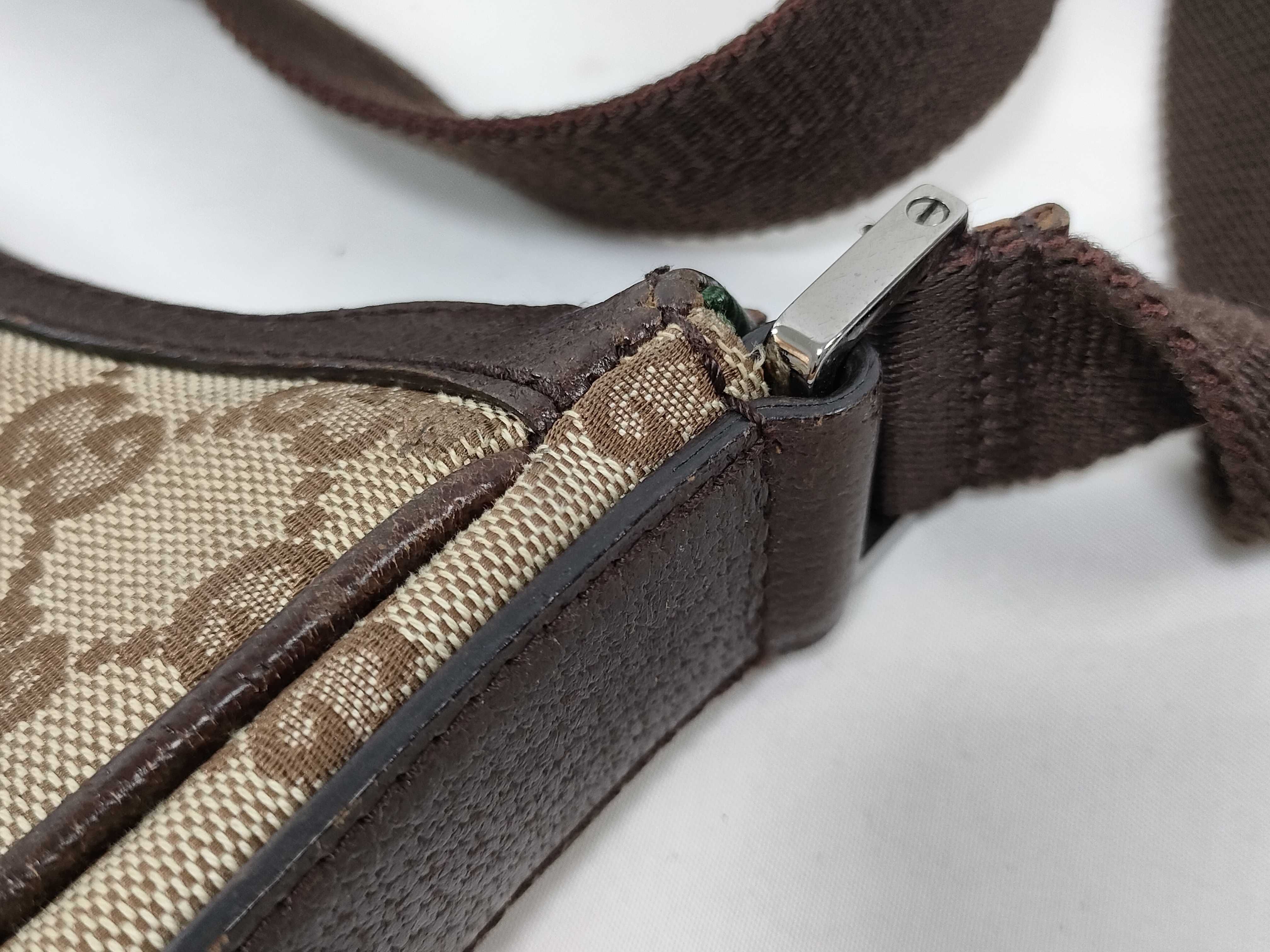 GG Canvas Shoulder Bag — view 5
