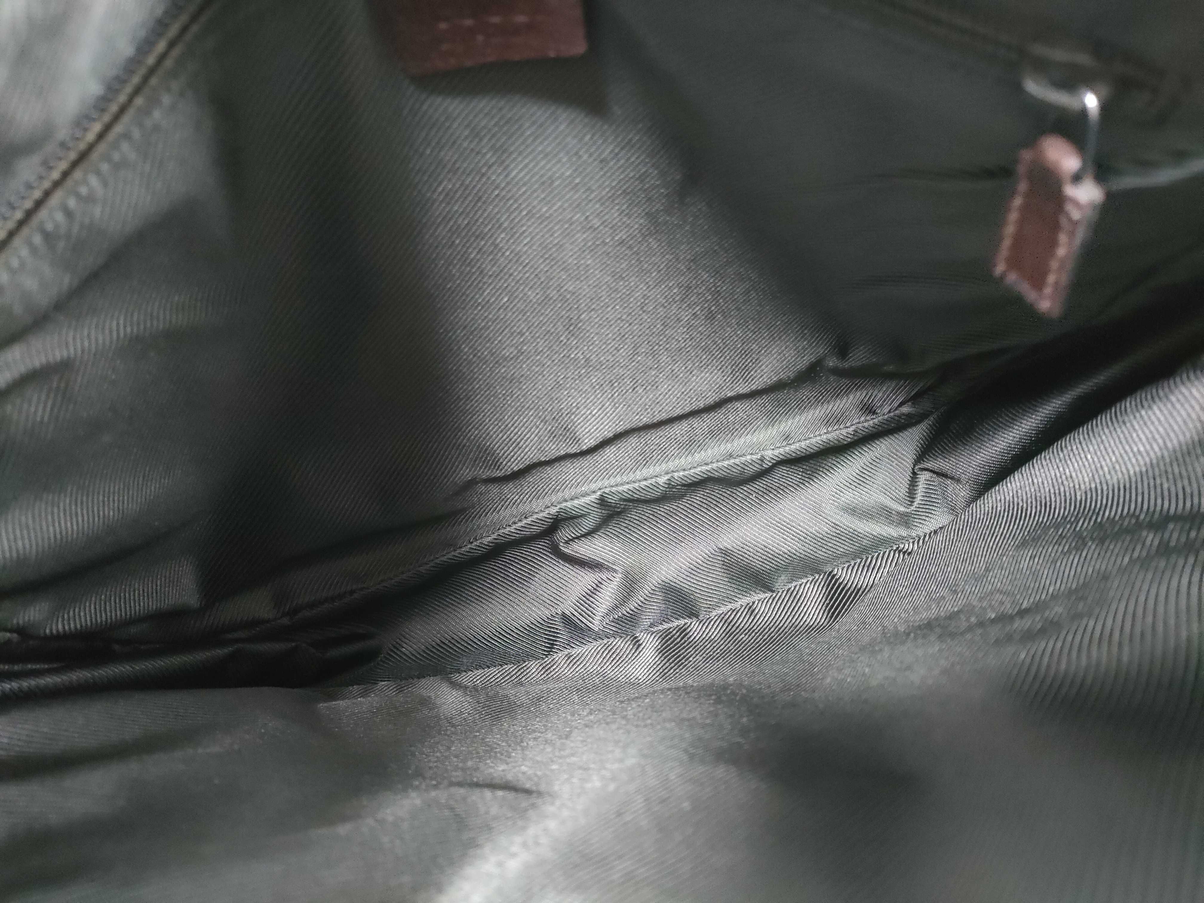 GG Canvas Shoulder Bag — view 10
