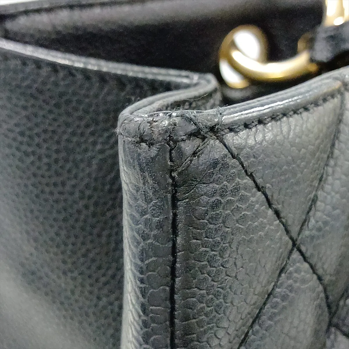 GST Caviar Skin Chain Tote Bag, Black with Gold Hardware, 12511166, Series 12 — view 12
