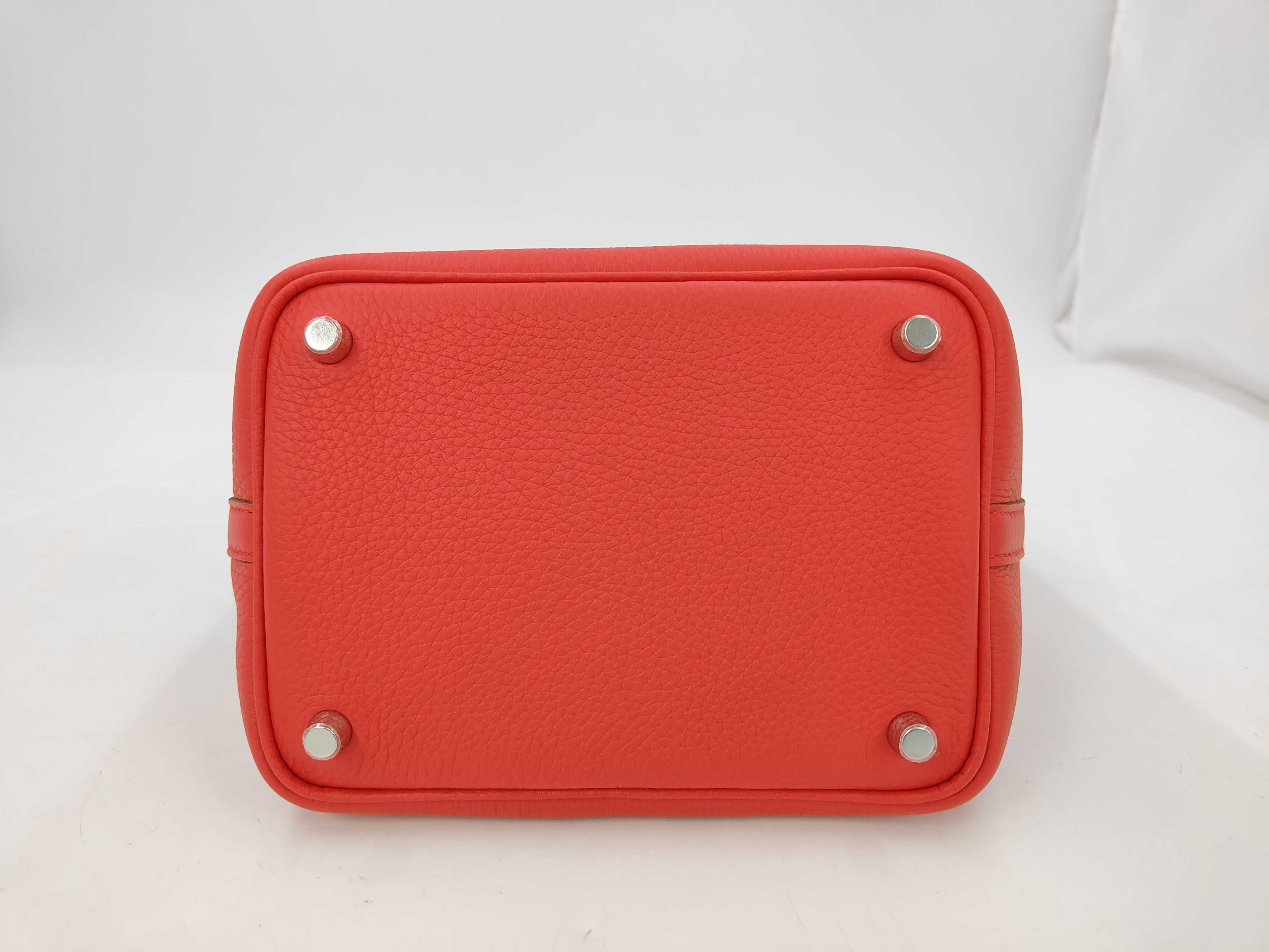 Picotin Lock 18 PM Taurillon Clemence Leather, Silver Hardware, G Stamp, Handbag — view 4