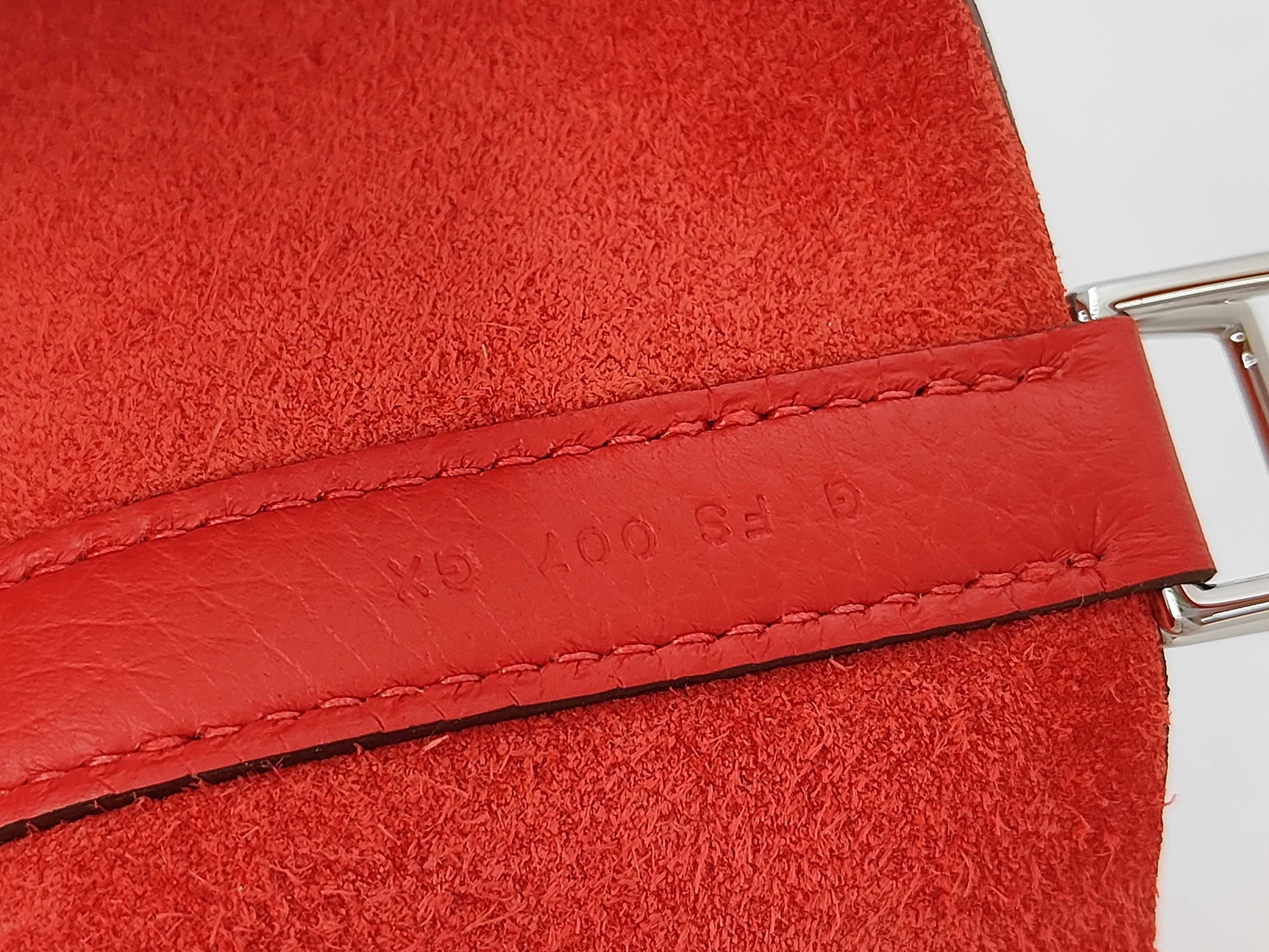 Picotin Lock 18 PM Taurillon Clemence Leather, Silver Hardware, G Stamp, Handbag — view 10