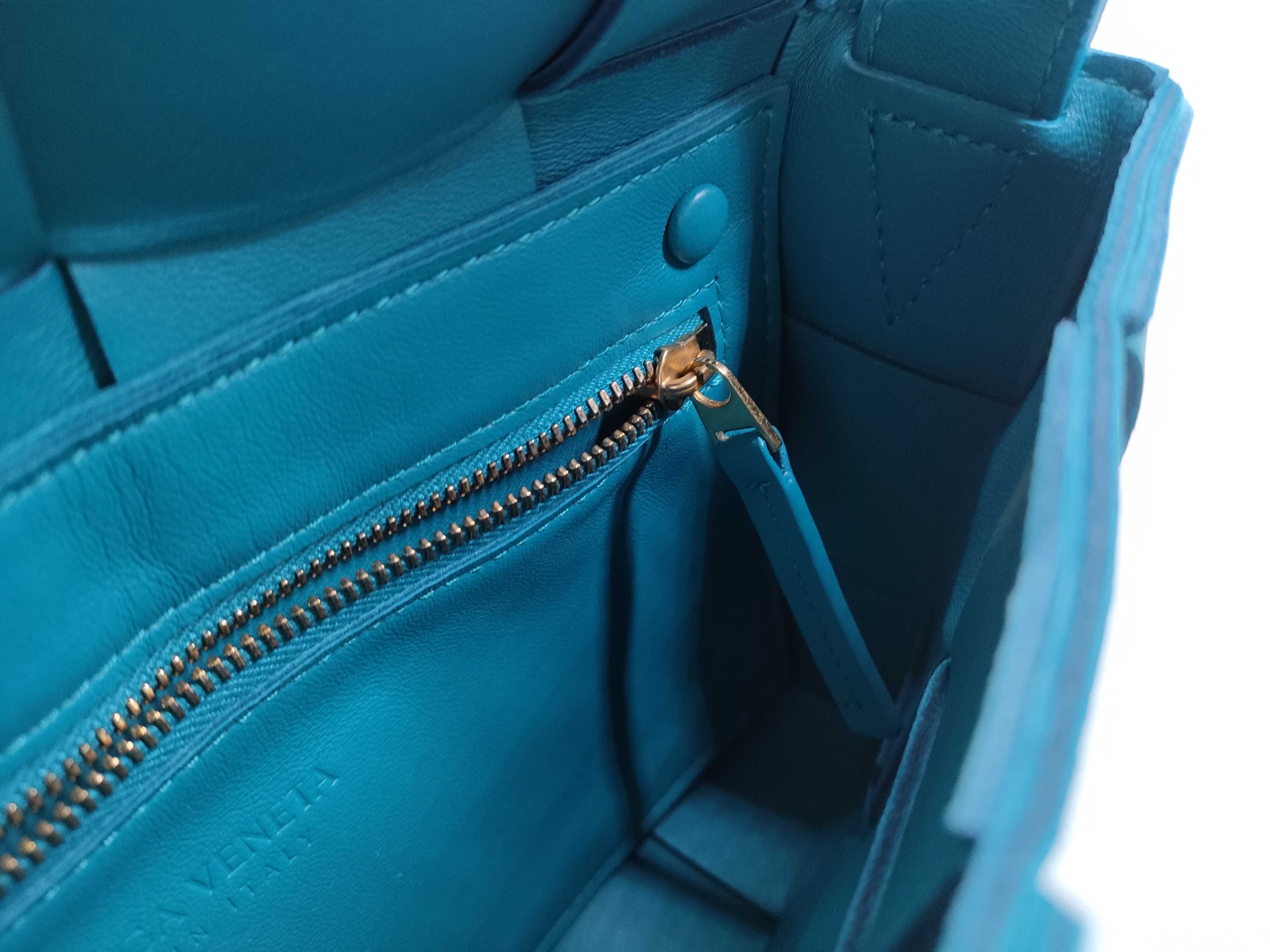 Intrecciato Cassette Shoulder Bag — view 12