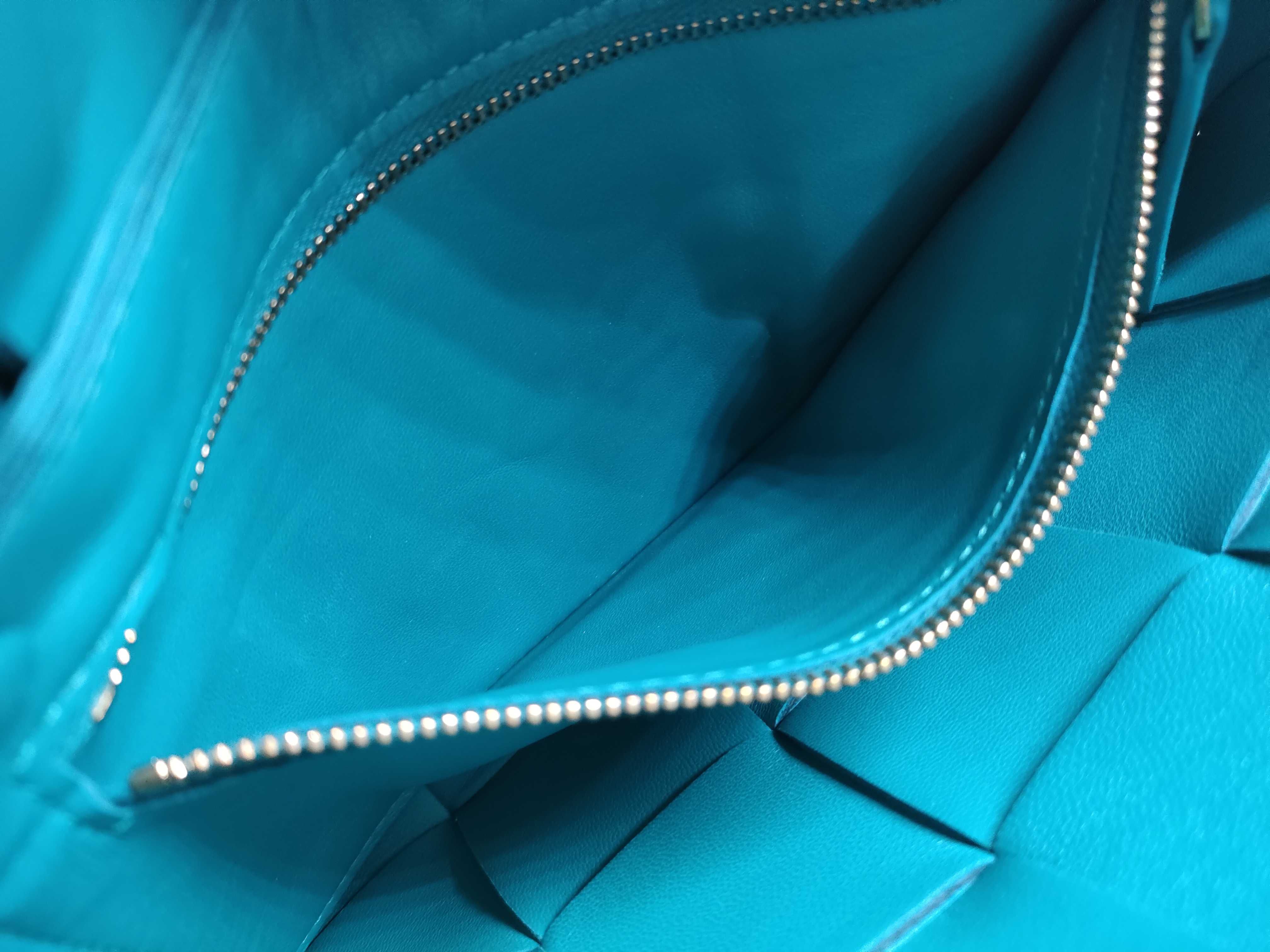 Intrecciato Cassette Shoulder Bag — view 13