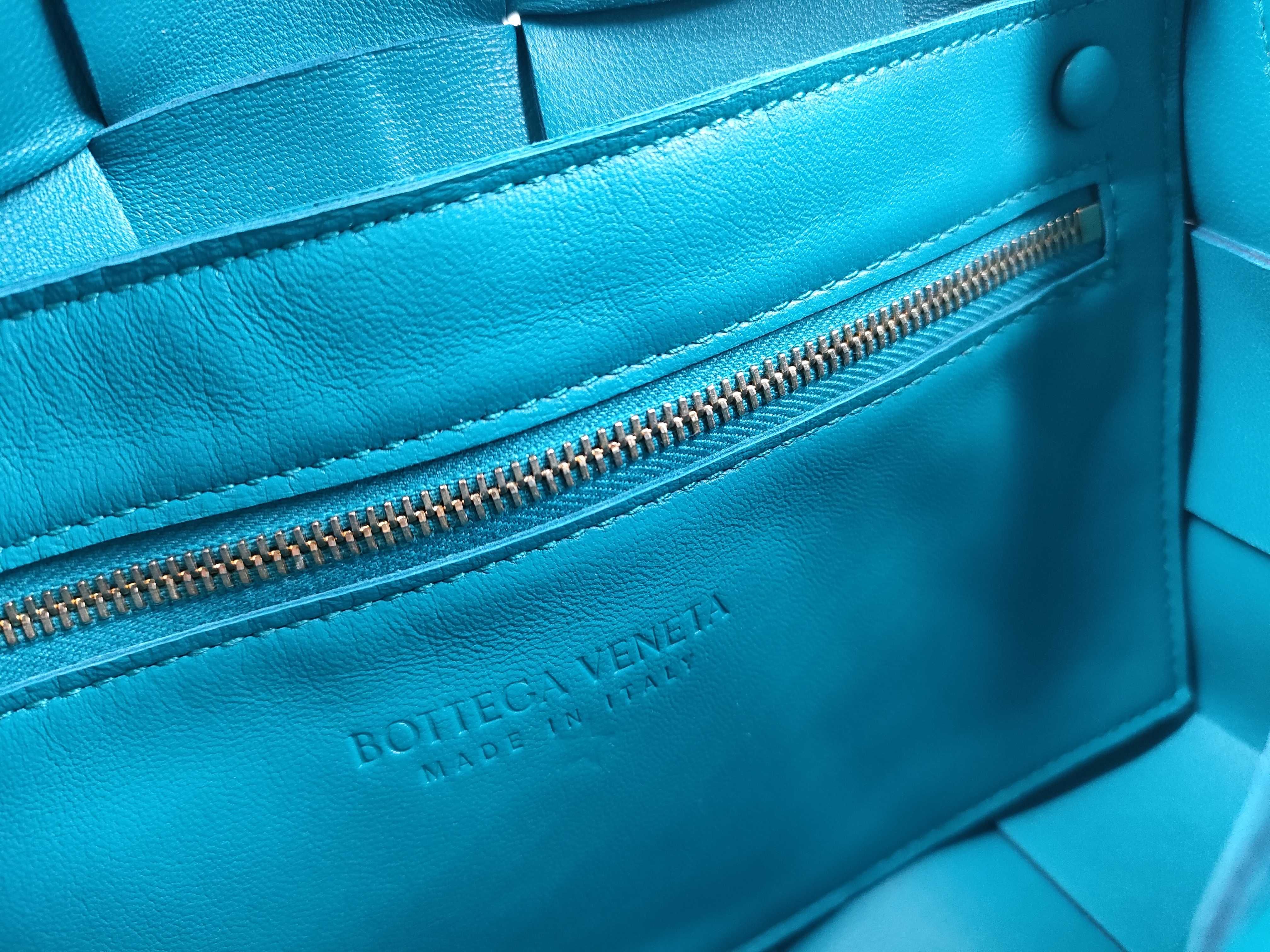 Intrecciato Cassette Shoulder Bag — view 14