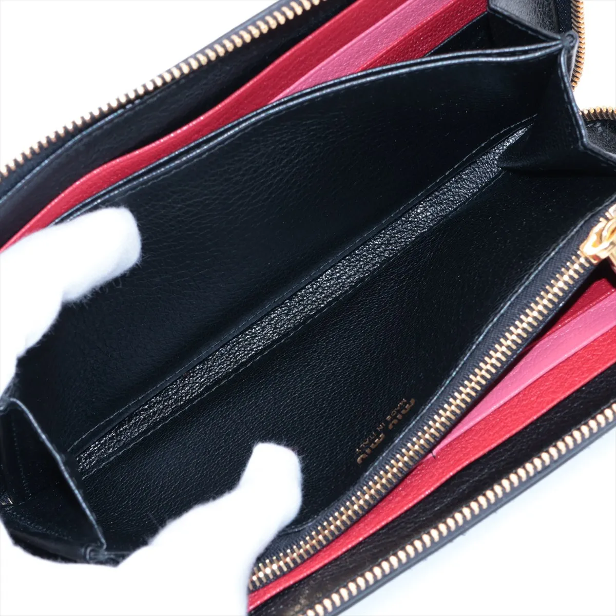 Madras Leather Round Zip Wallet Black — view 7
