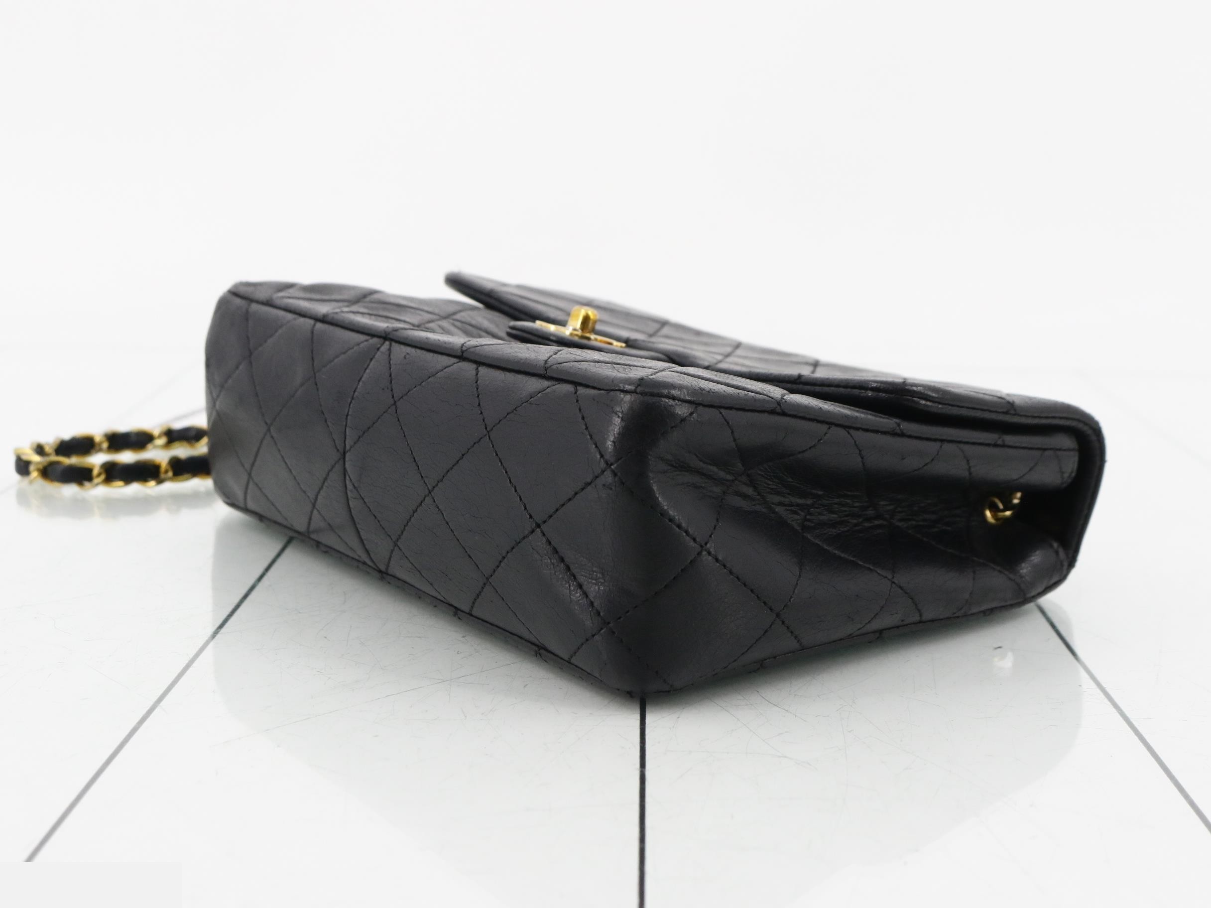 Matelassé (bag) - Gold chain shoulder bag - Black — view 6