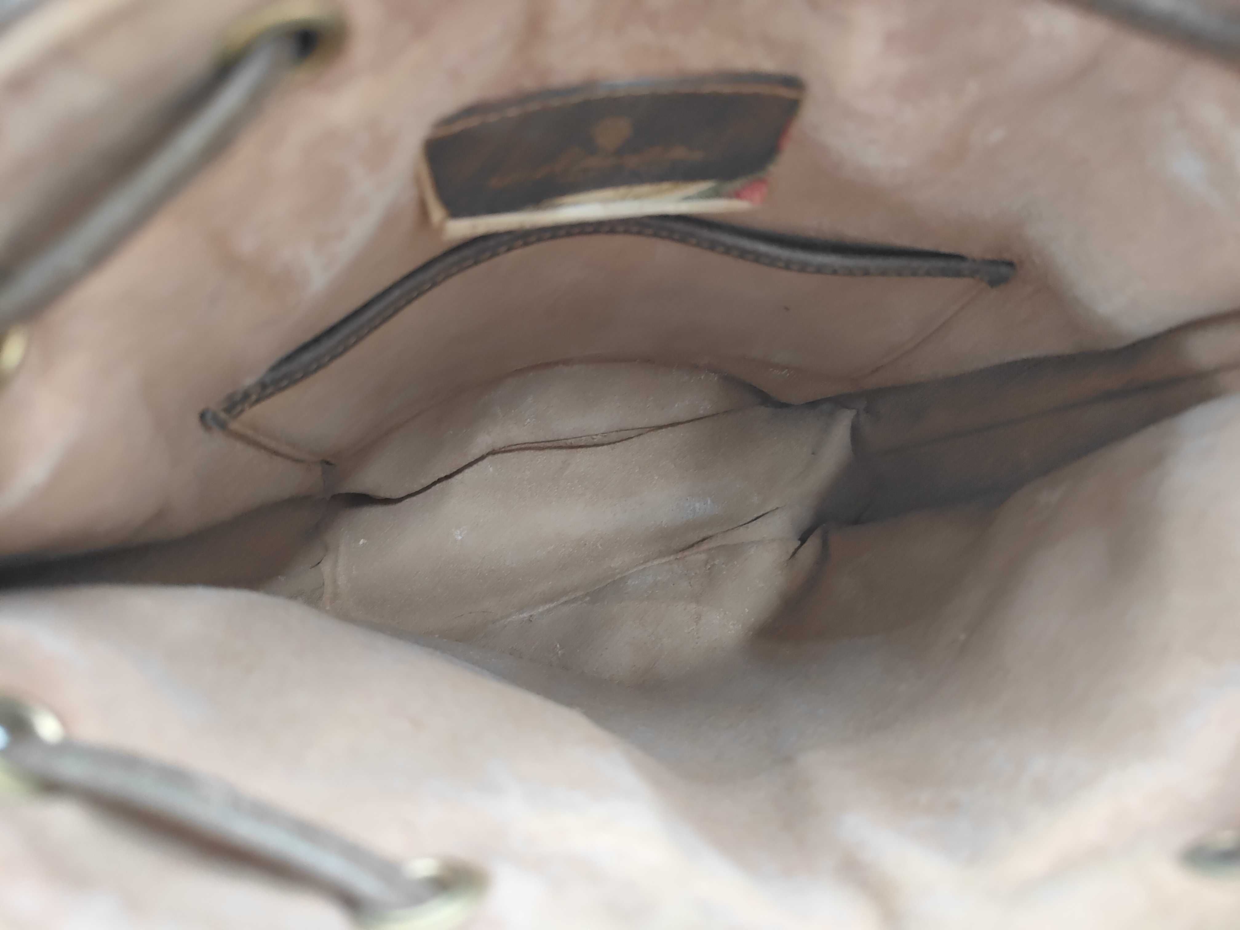 GG Old Gucci Drawstring Shoulder Bag — view 8