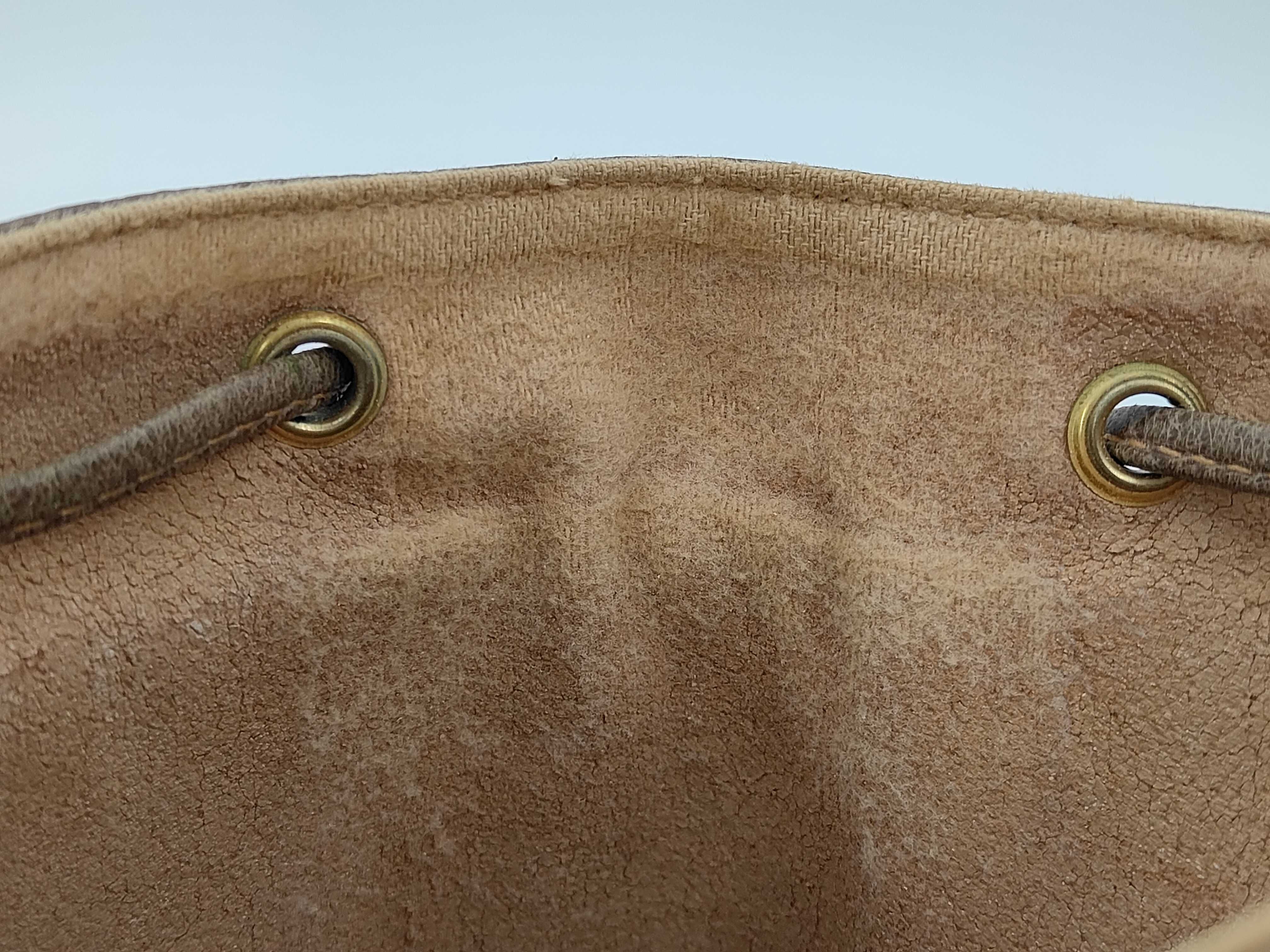 GG Old Gucci Drawstring Shoulder Bag — view 10