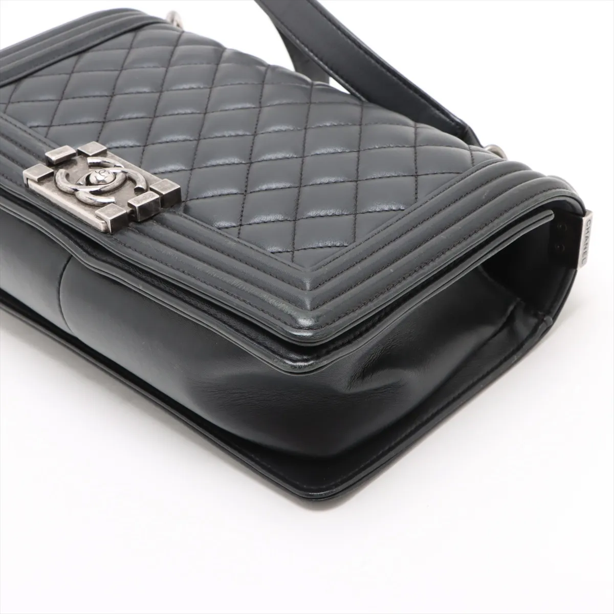 Boy Chanel 25 Lambskin Chain Shoulder Bag Black Gunmetal Hardware A67086 — view 3