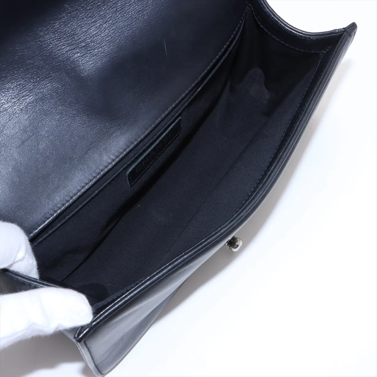 Boy Chanel 25 Lambskin Chain Shoulder Bag Black Gunmetal Hardware A67086 — view 7