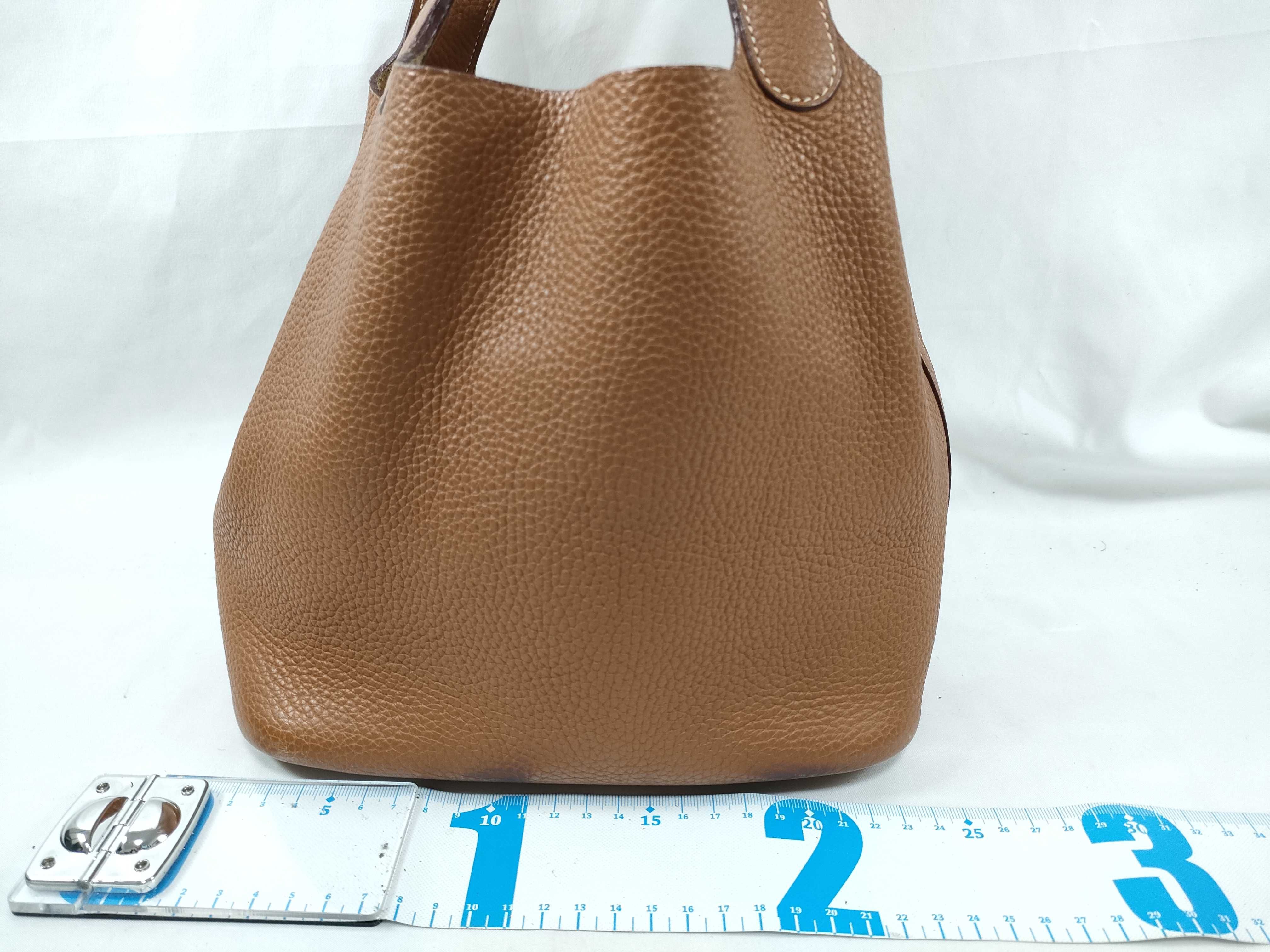 Picotin MM / Old Model / Taurillon Leather / Brown Handbag — view 2