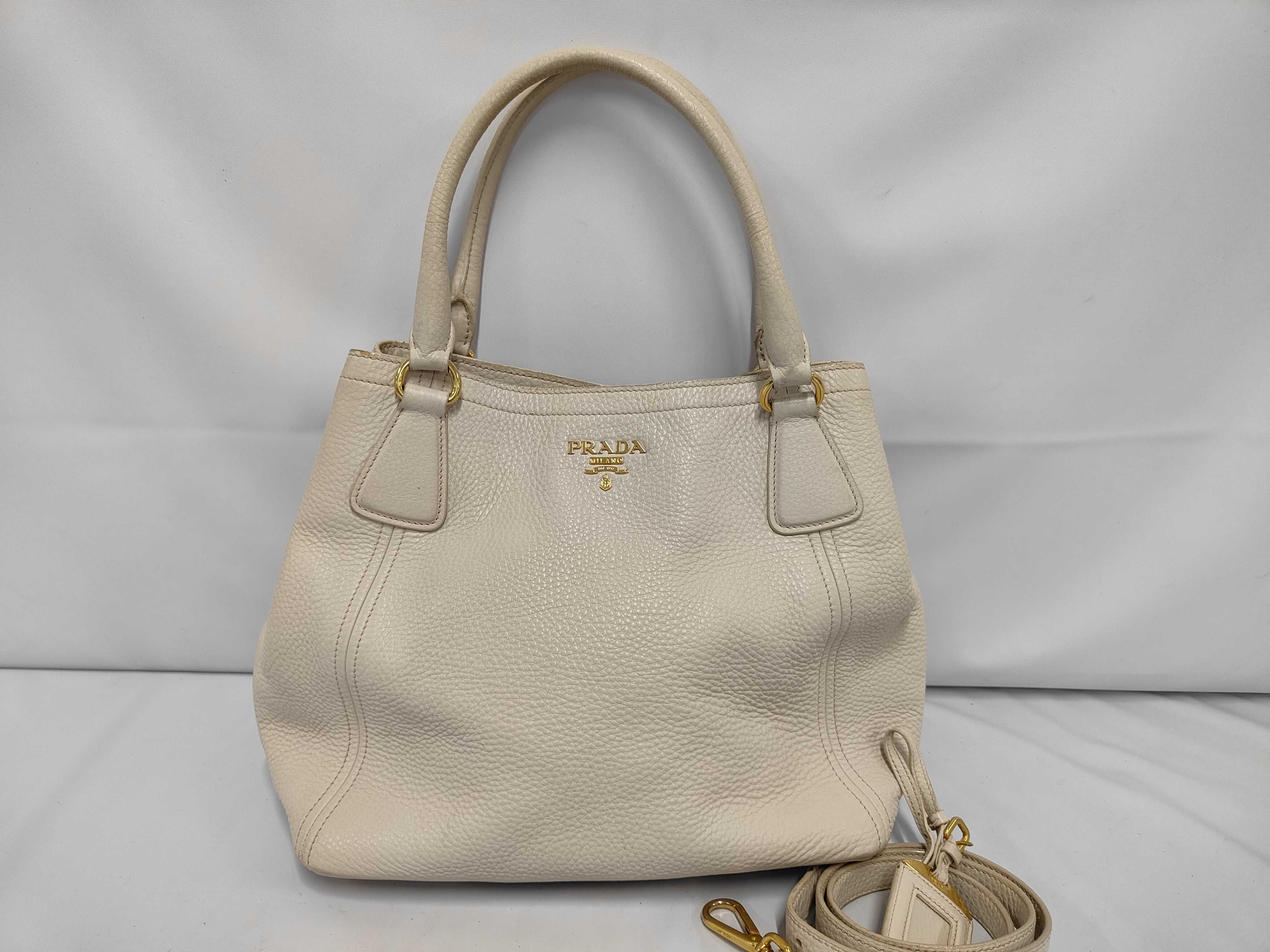 Vitello Daino Leather Handbag