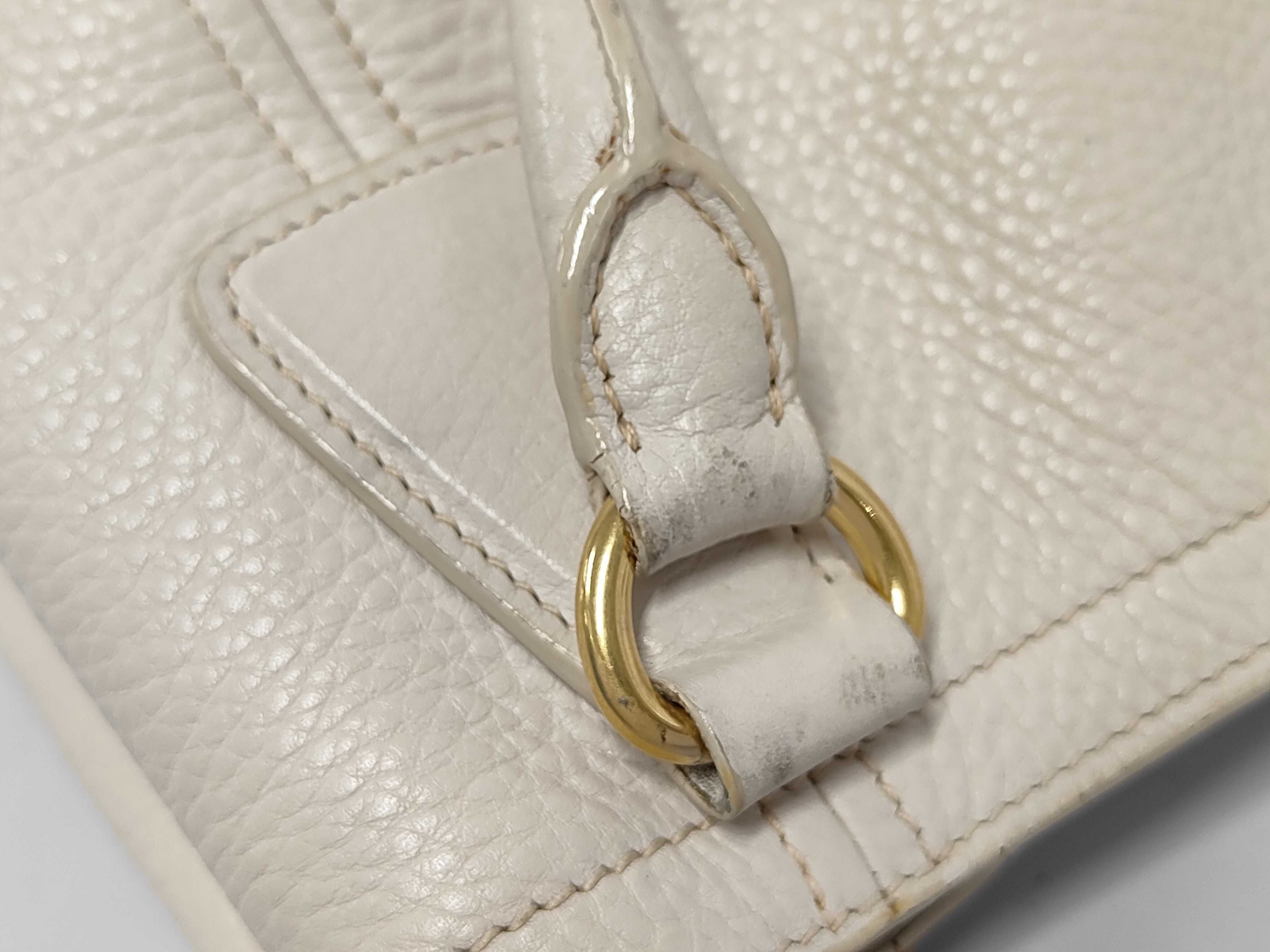 Vitello Daino Leather Handbag — view 7
