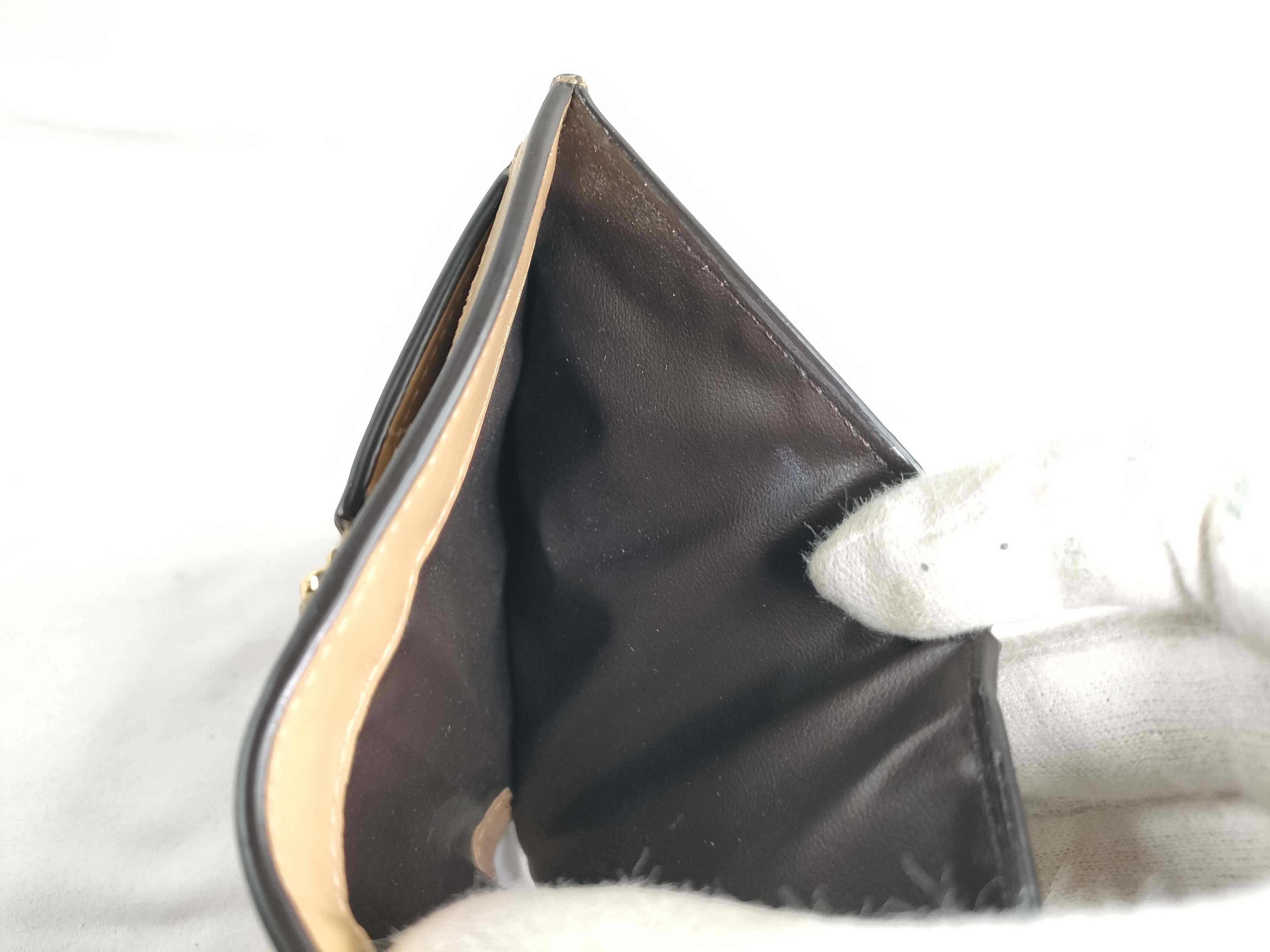 8M0468 Logo Bi-fold Wallet Leather Beige Wallet — view 11