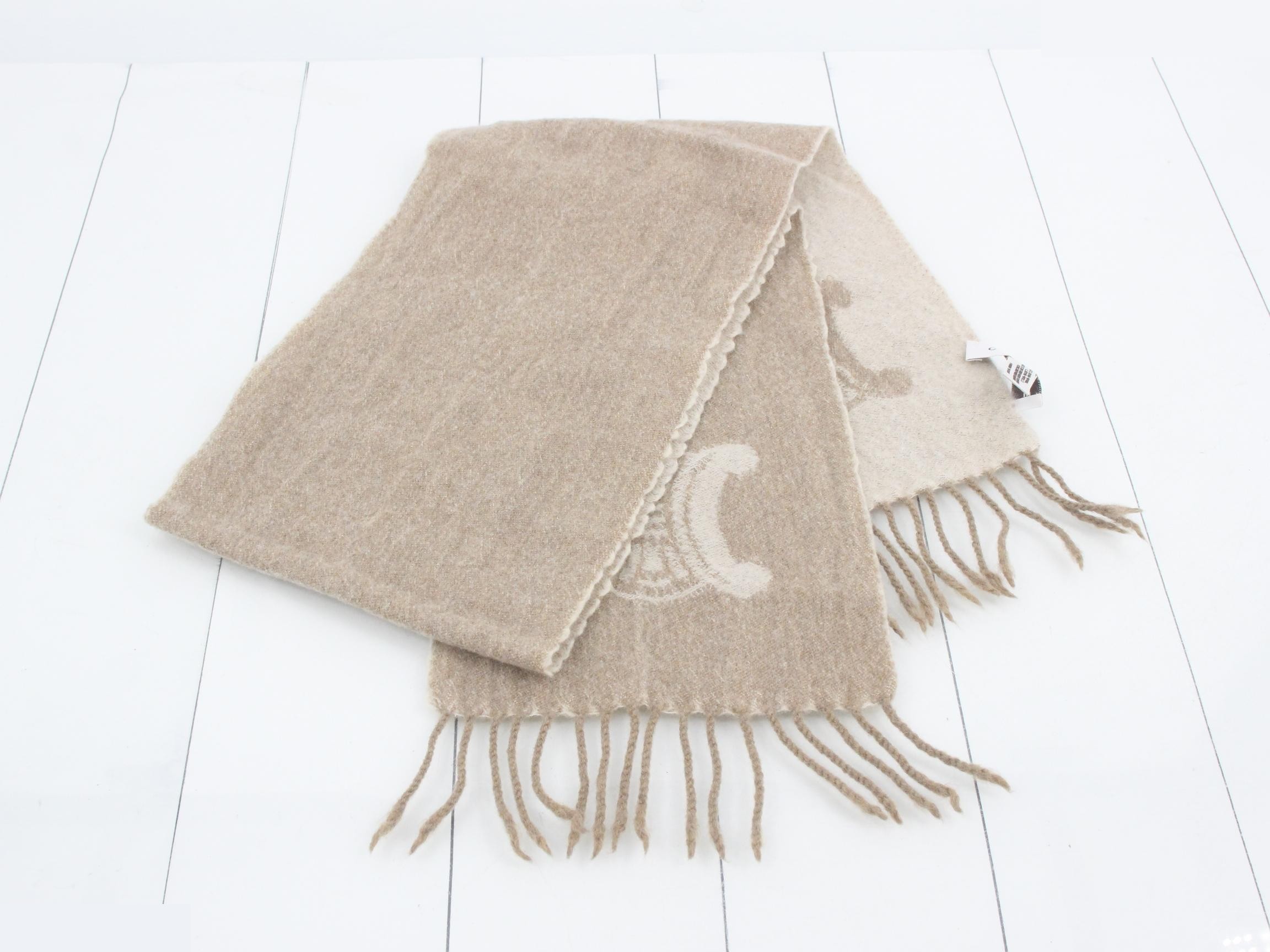 Other lines: Small items, accessories, and scarves — view 3