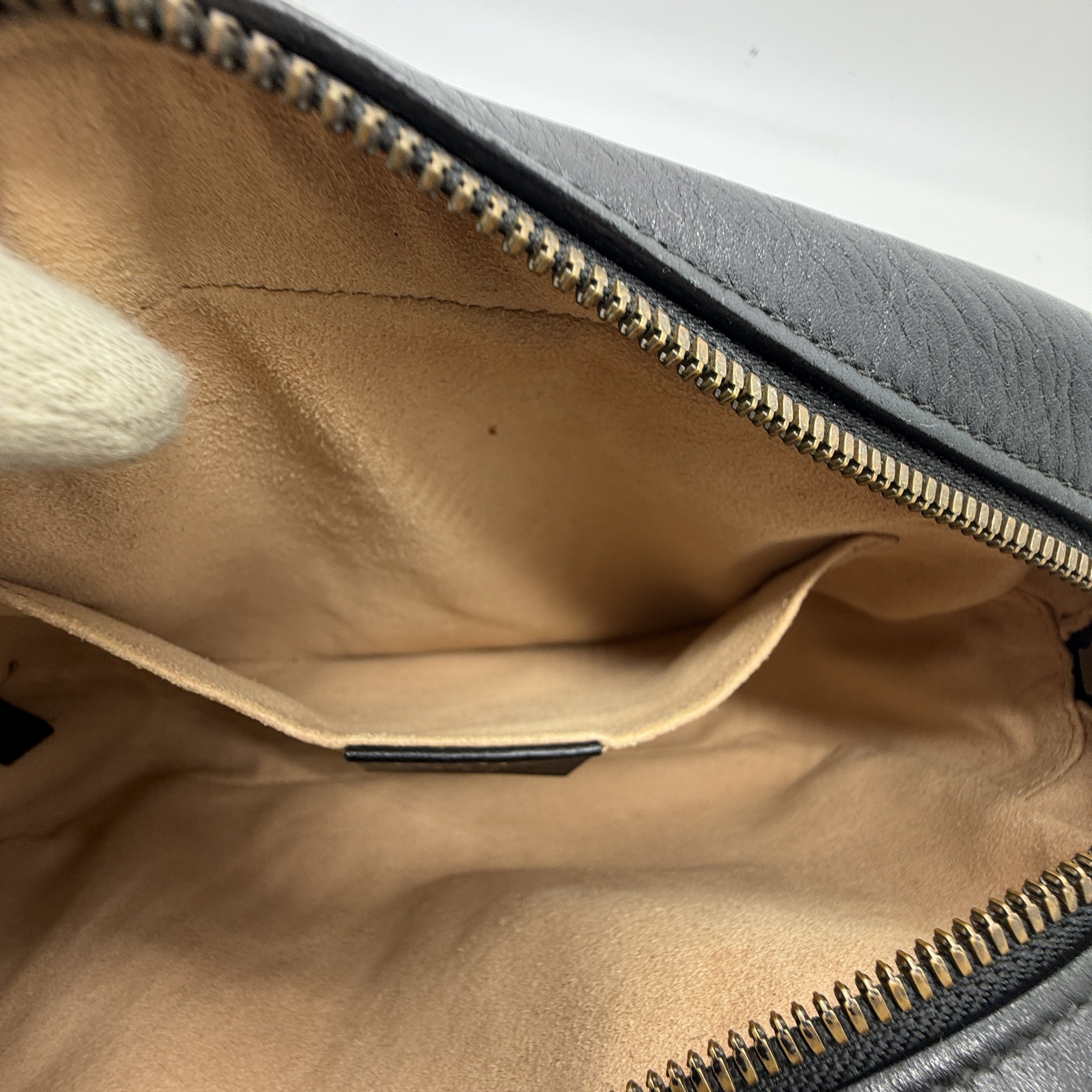 GG Marmont Chain Shoulder Bag — view 14