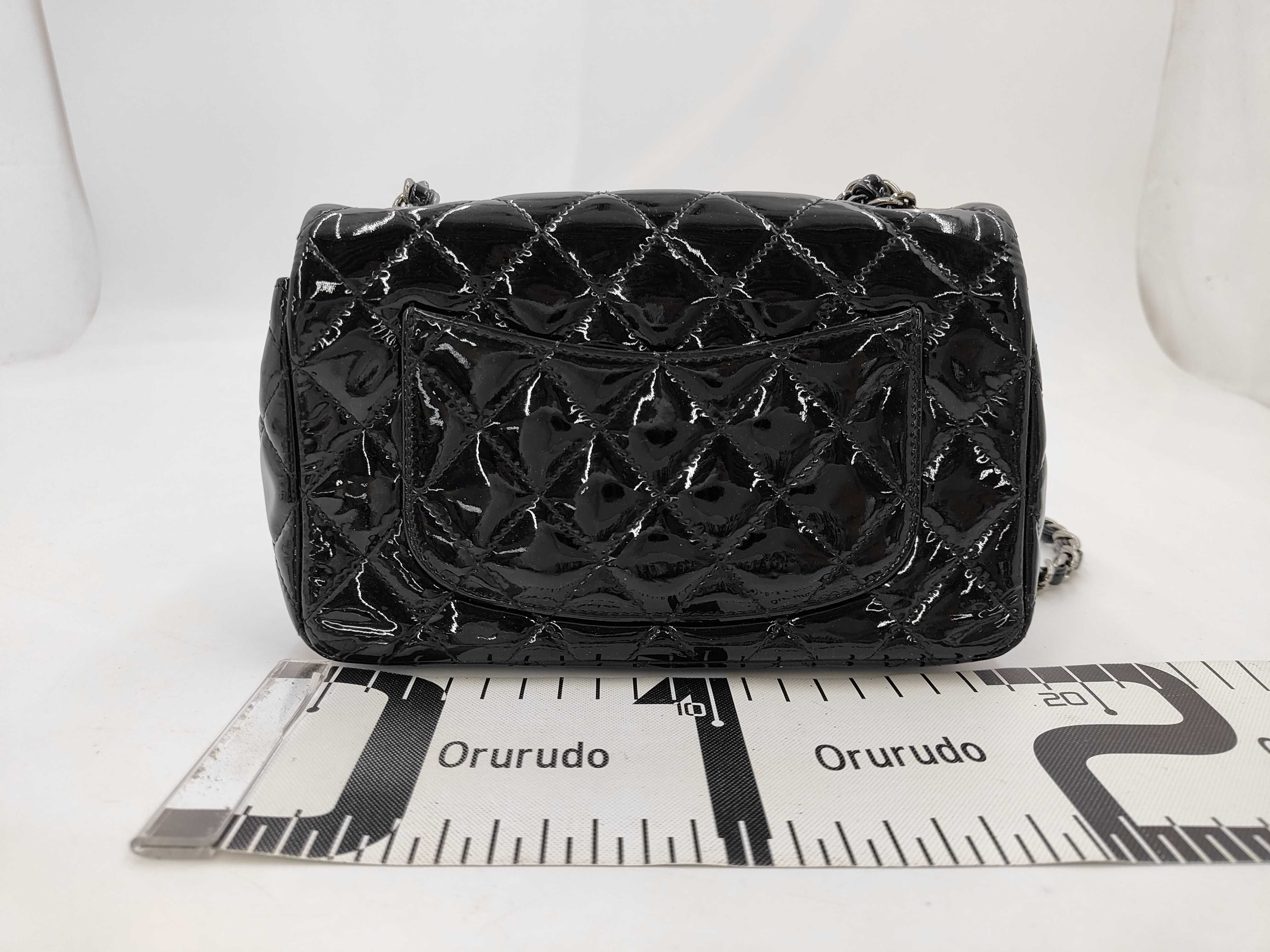 Matelasse patent leather classic flap chain shoulder bag No. 20 shoulder bag with sticker card — view 2