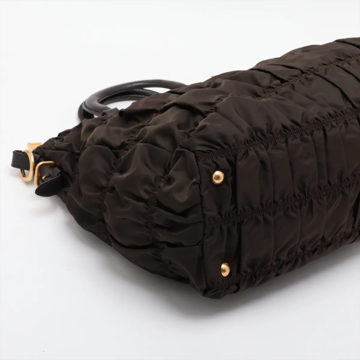Gathered BN1935 Nylon x Leather 2-Way Handbag Khaki x Brown — view 4