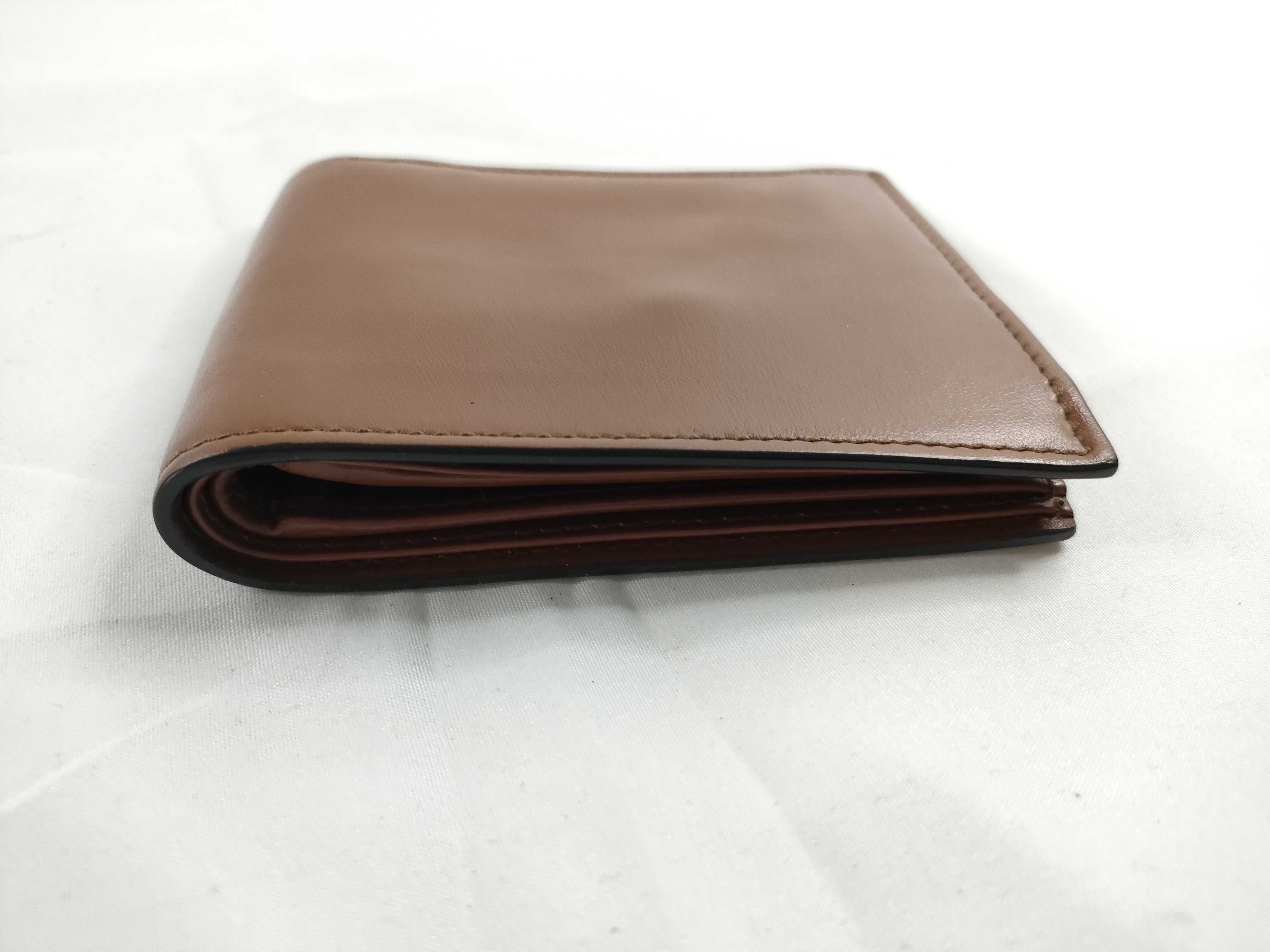 logo wallet — view 7
