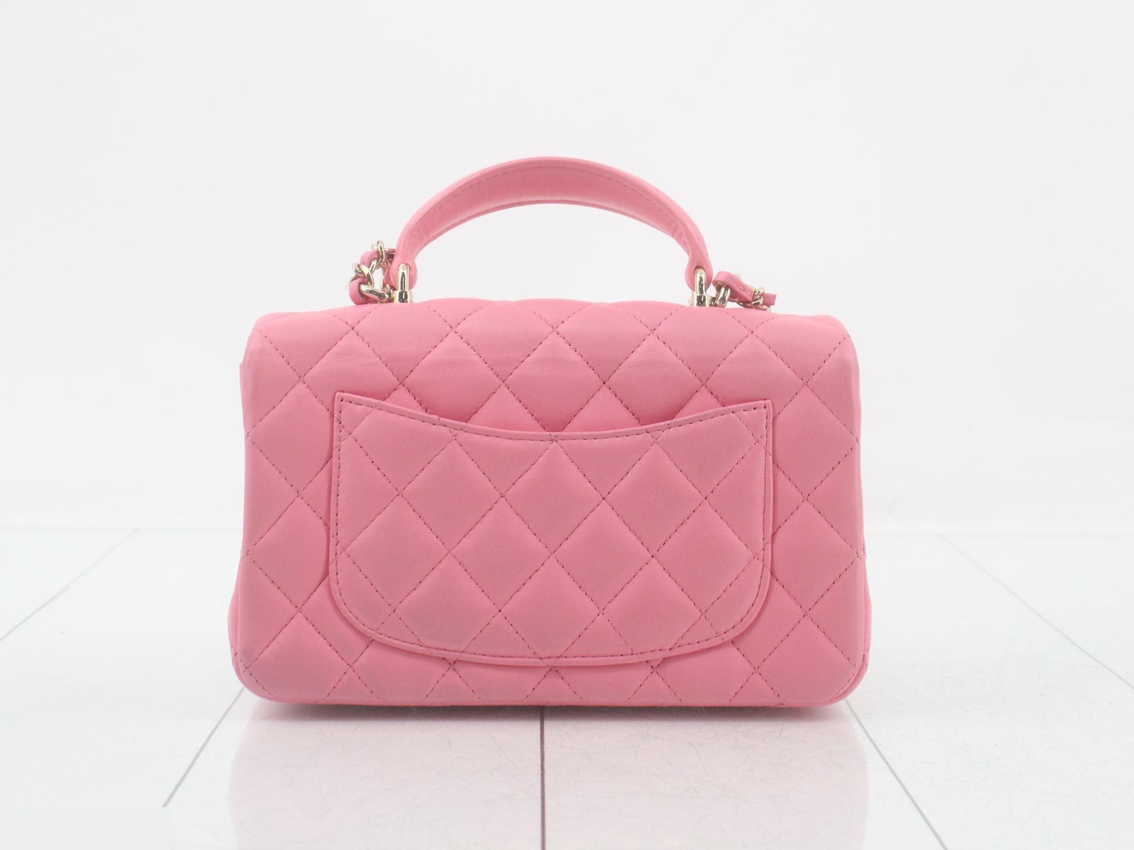 Matelassé Top Handle 2-Way Shoulder Bag Plate — view 2