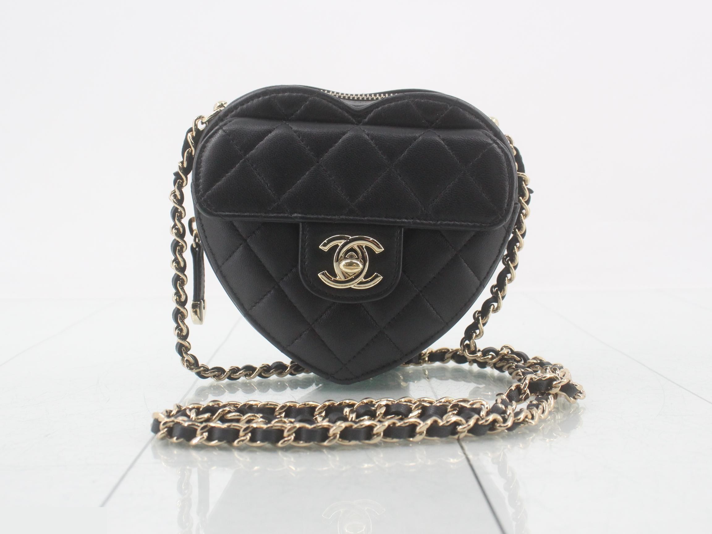 Matelassé Lambskin Heart-Shaped Chain Shoulder Bag