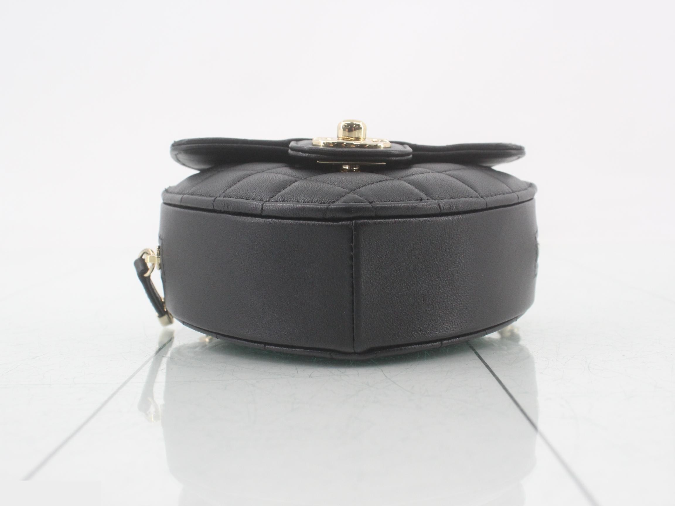 Matelassé Lambskin Heart-Shaped Chain Shoulder Bag — view 3