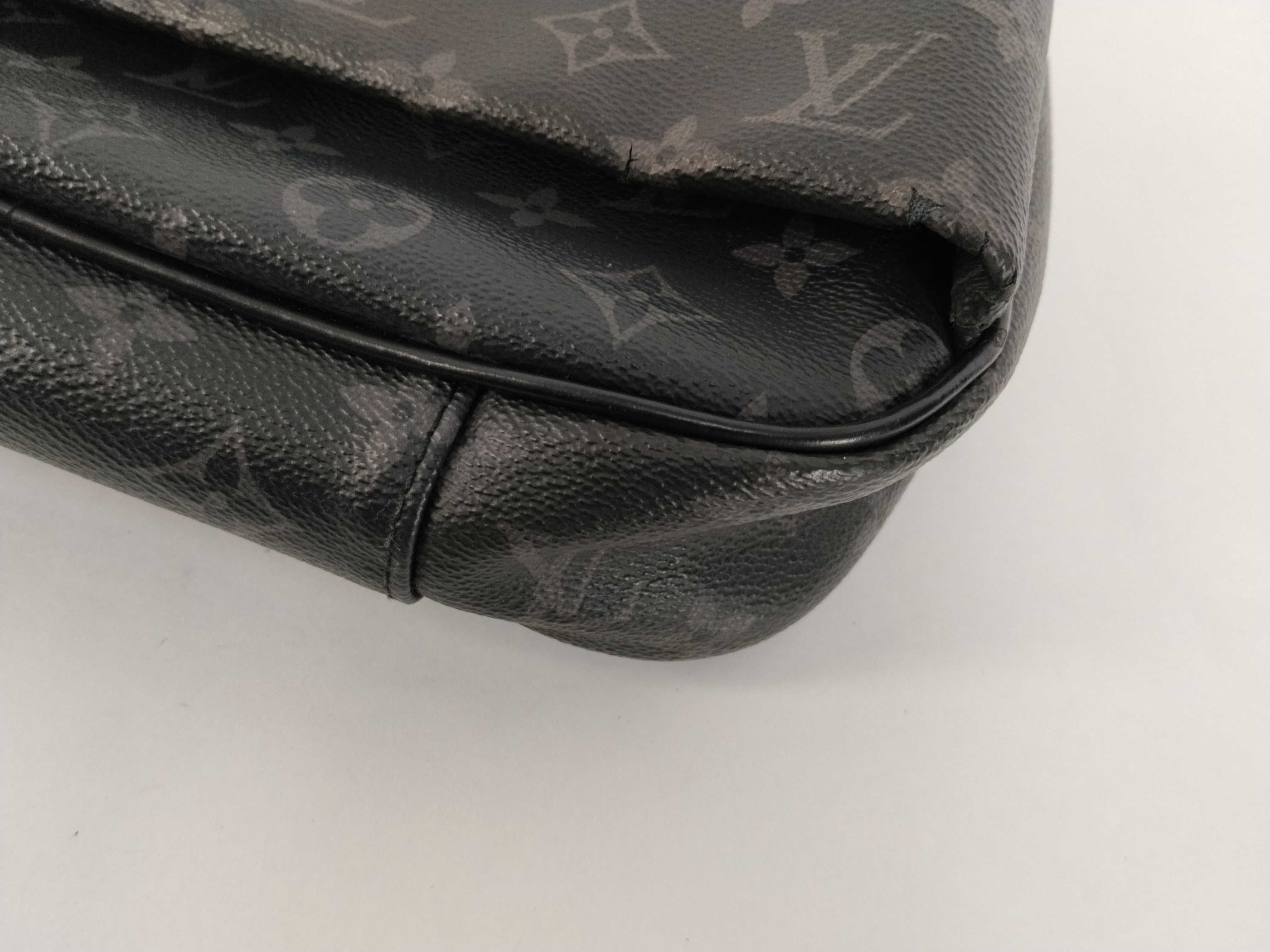 Monogram Empreinte Louis Vuitton Monogram Eclipse Bum Bag M42906 Shoulder Bag — view 3