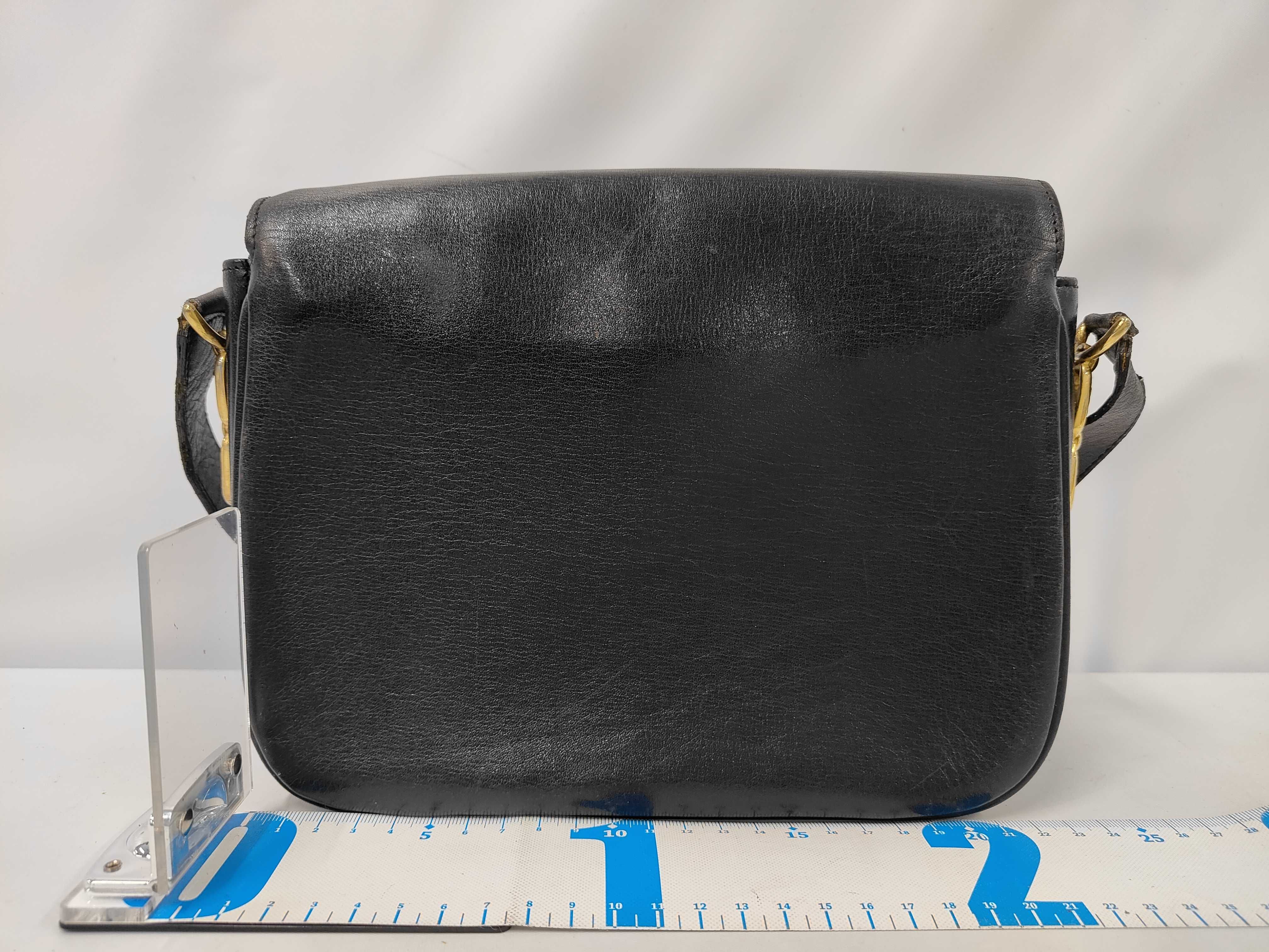 Triomphe Hardware Shoulder Bag Leather Shoulder Bag — view 2