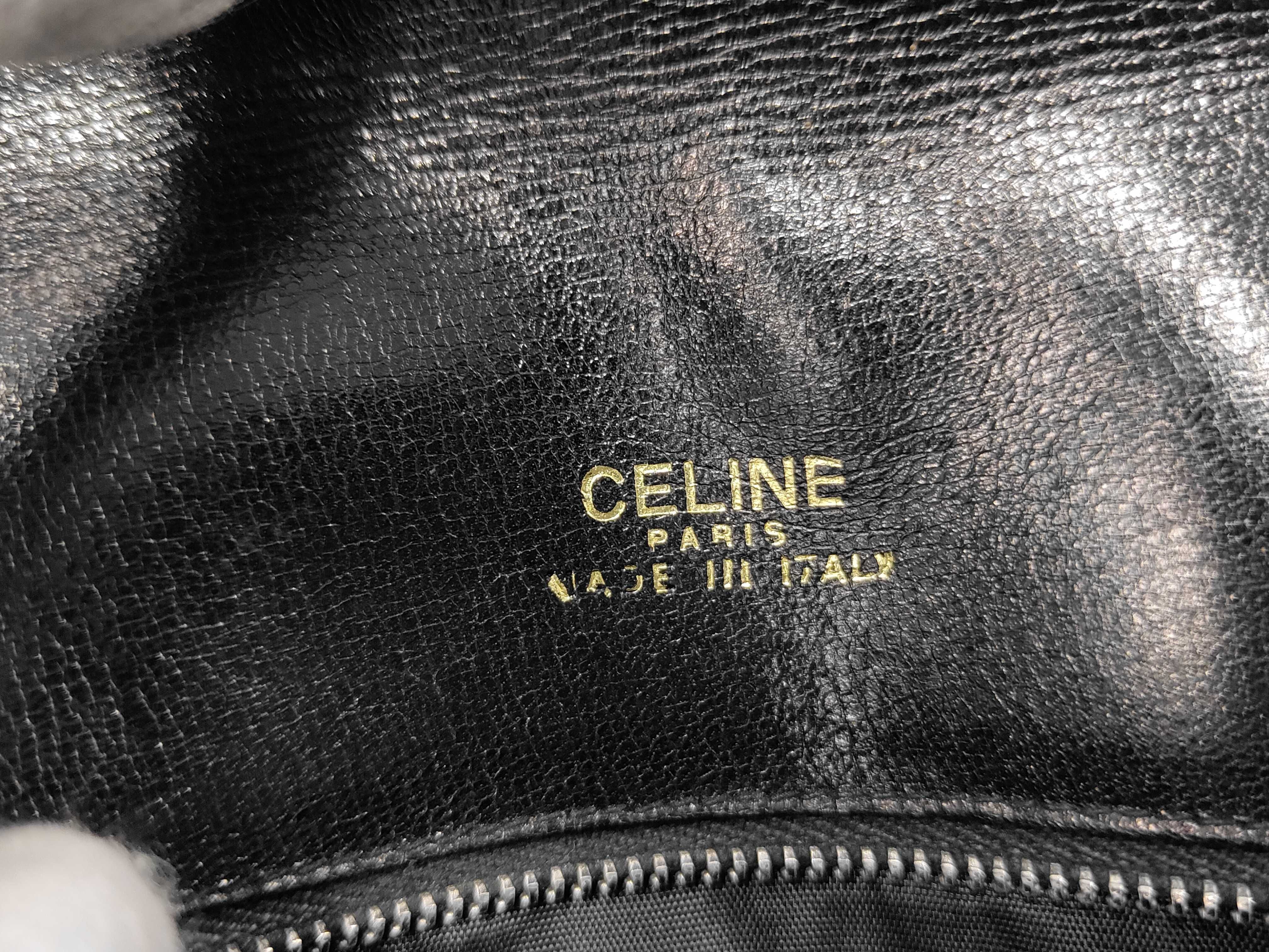 Triomphe Hardware Shoulder Bag Leather Shoulder Bag — view 10