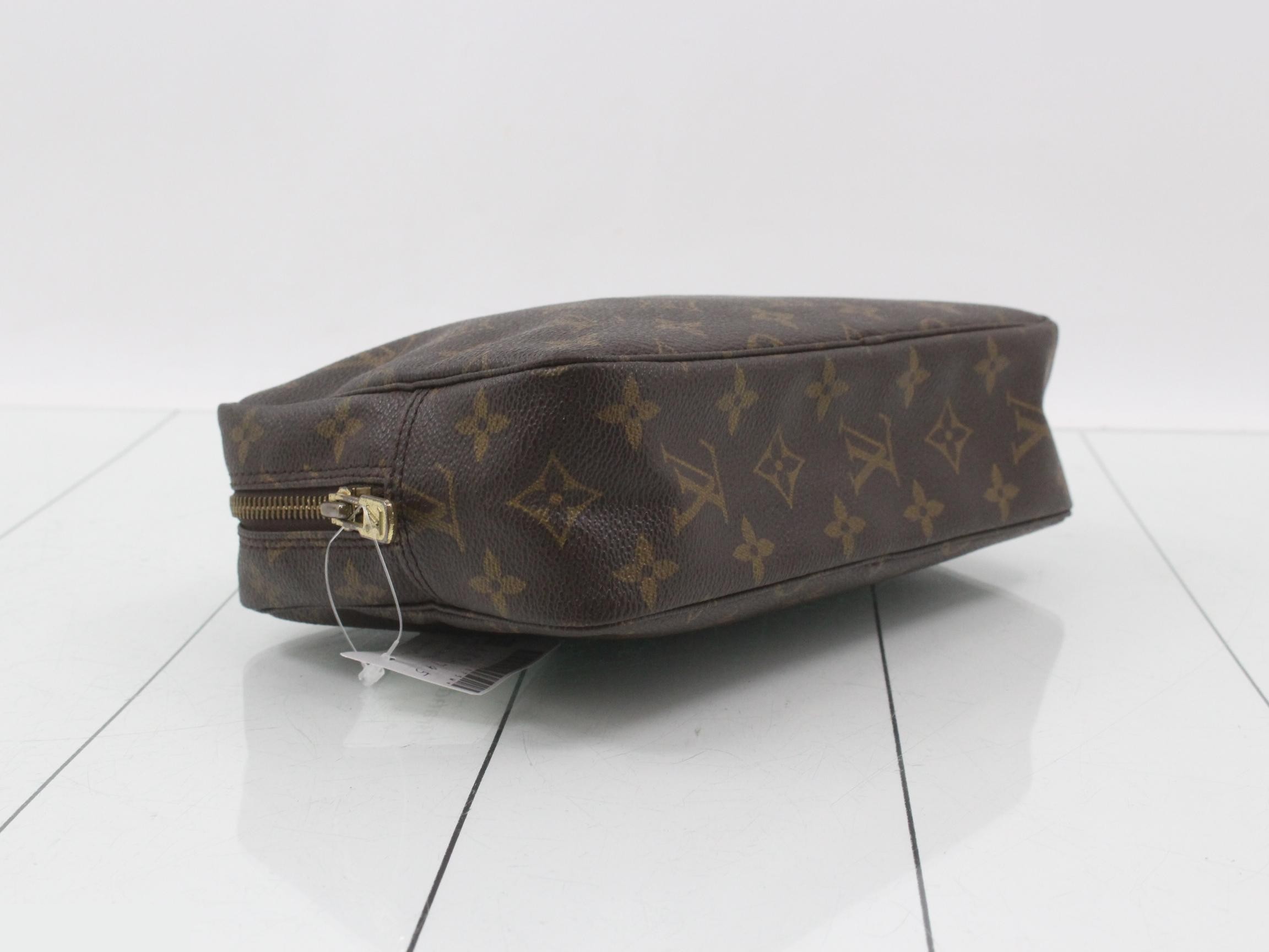 LV Monogram Troussard Toilette 23 — view 5